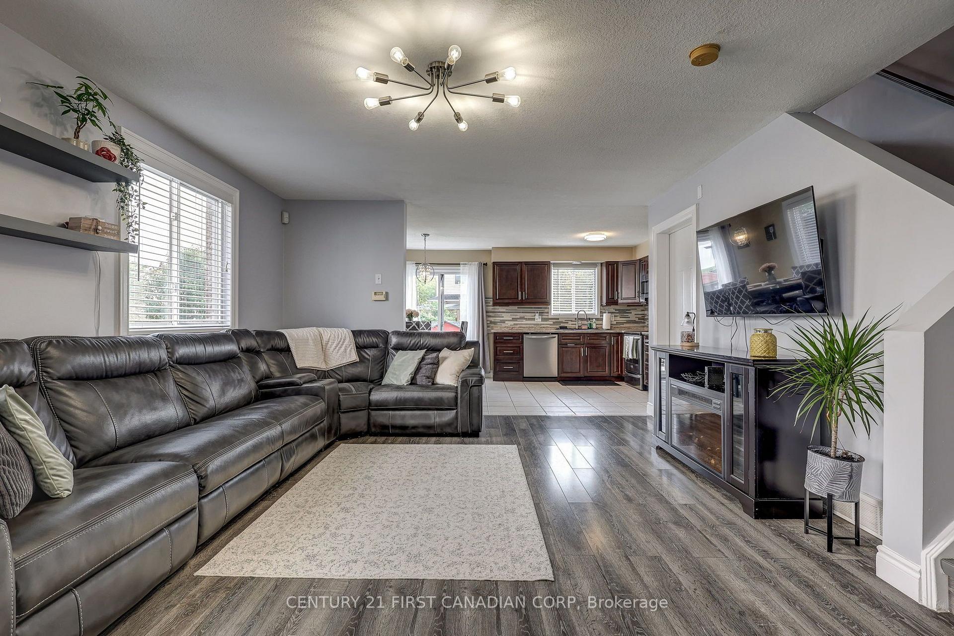 Photo 6 of 232 Ridgeview Place, London, East A — HOMEH