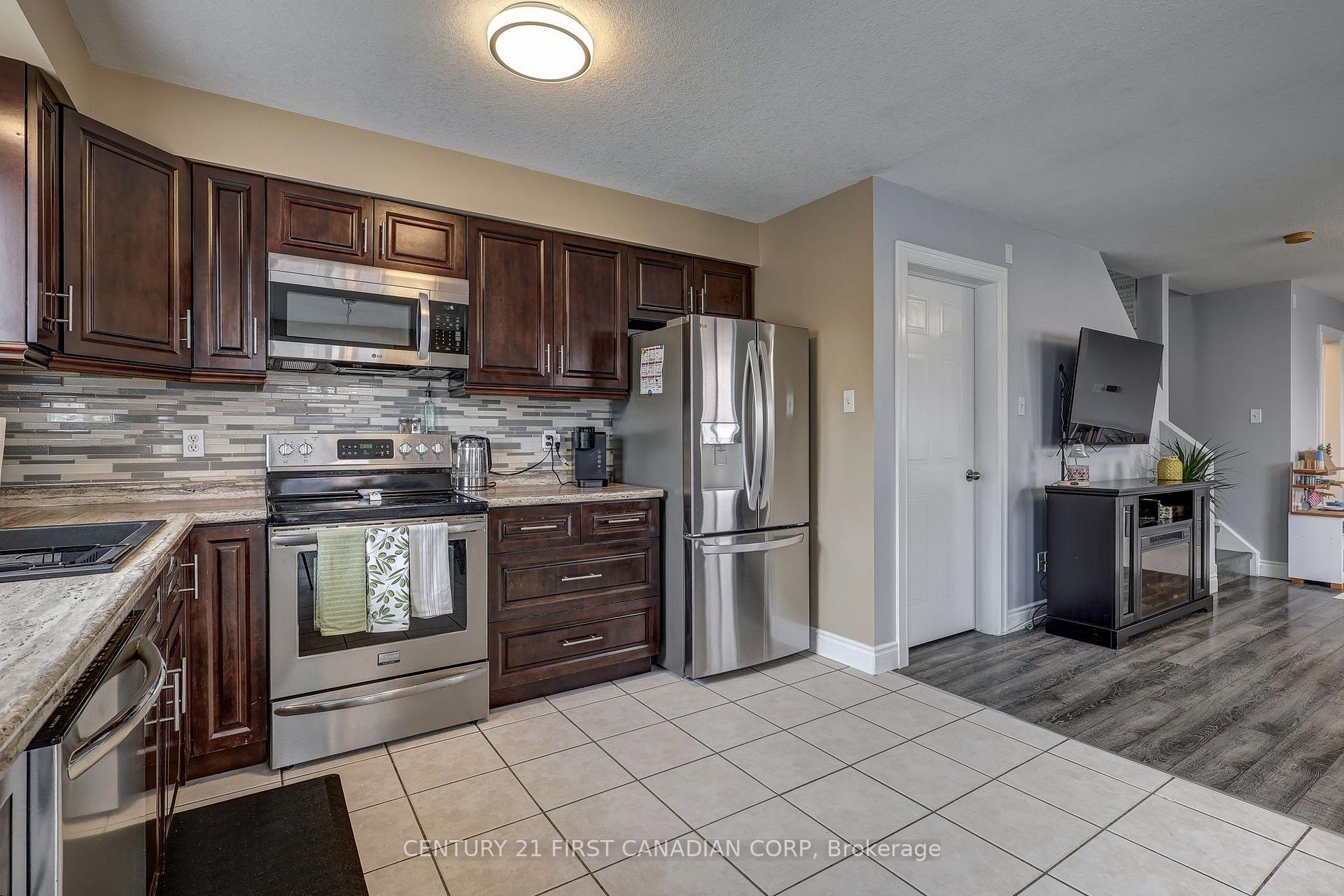 Photo 12 of 232 Ridgeview Place, London, East A — HOMEH