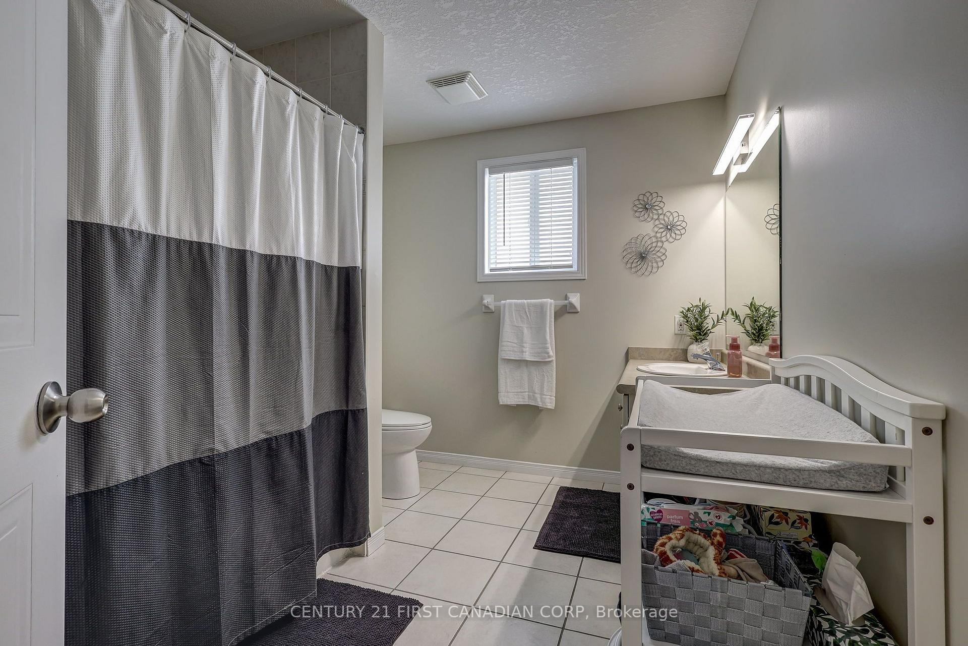 Photo 27 of 232 Ridgeview Place, London, East A — HOMEH