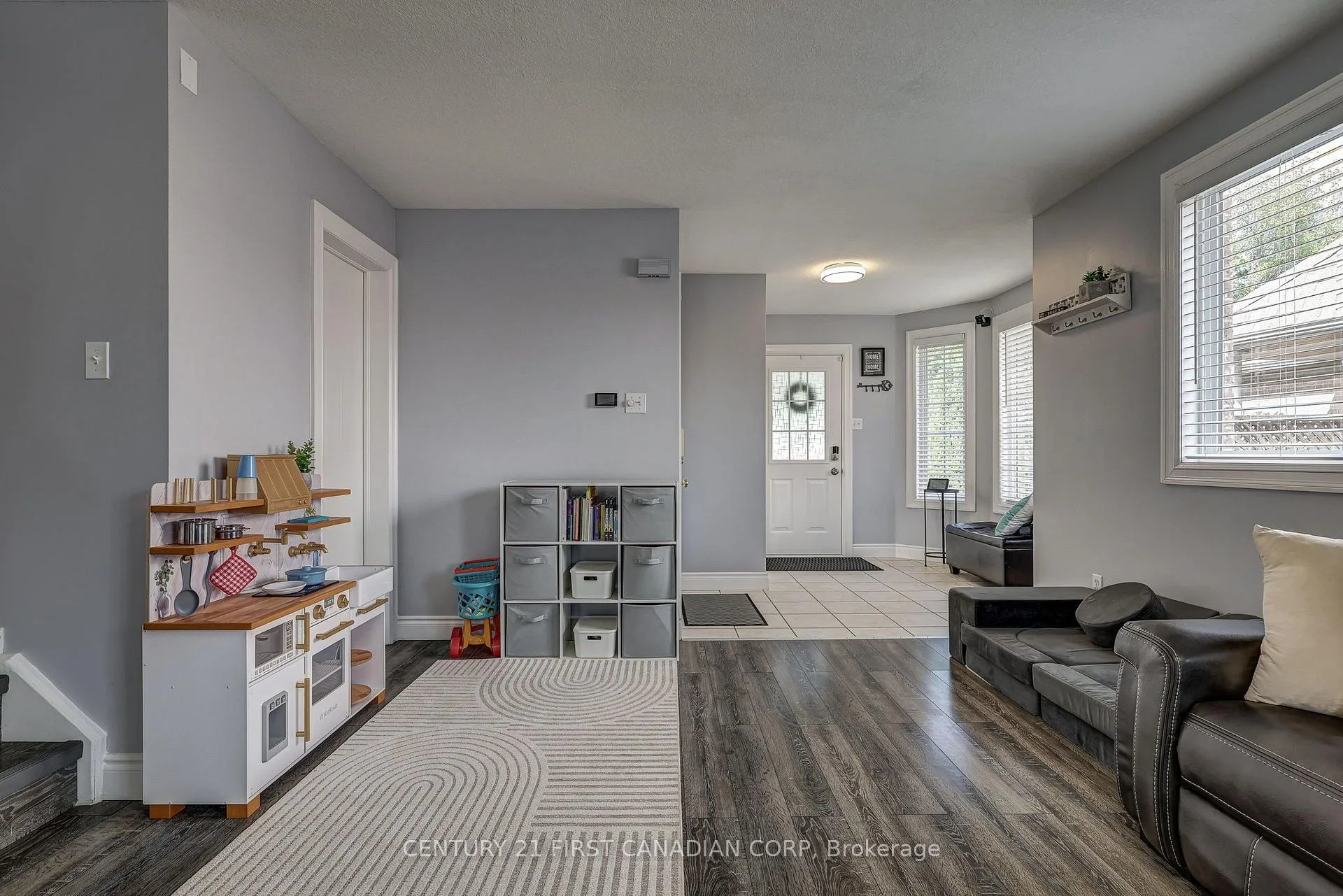 Photo 9 of 232 Ridgeview Place, London, East A — HOMEH