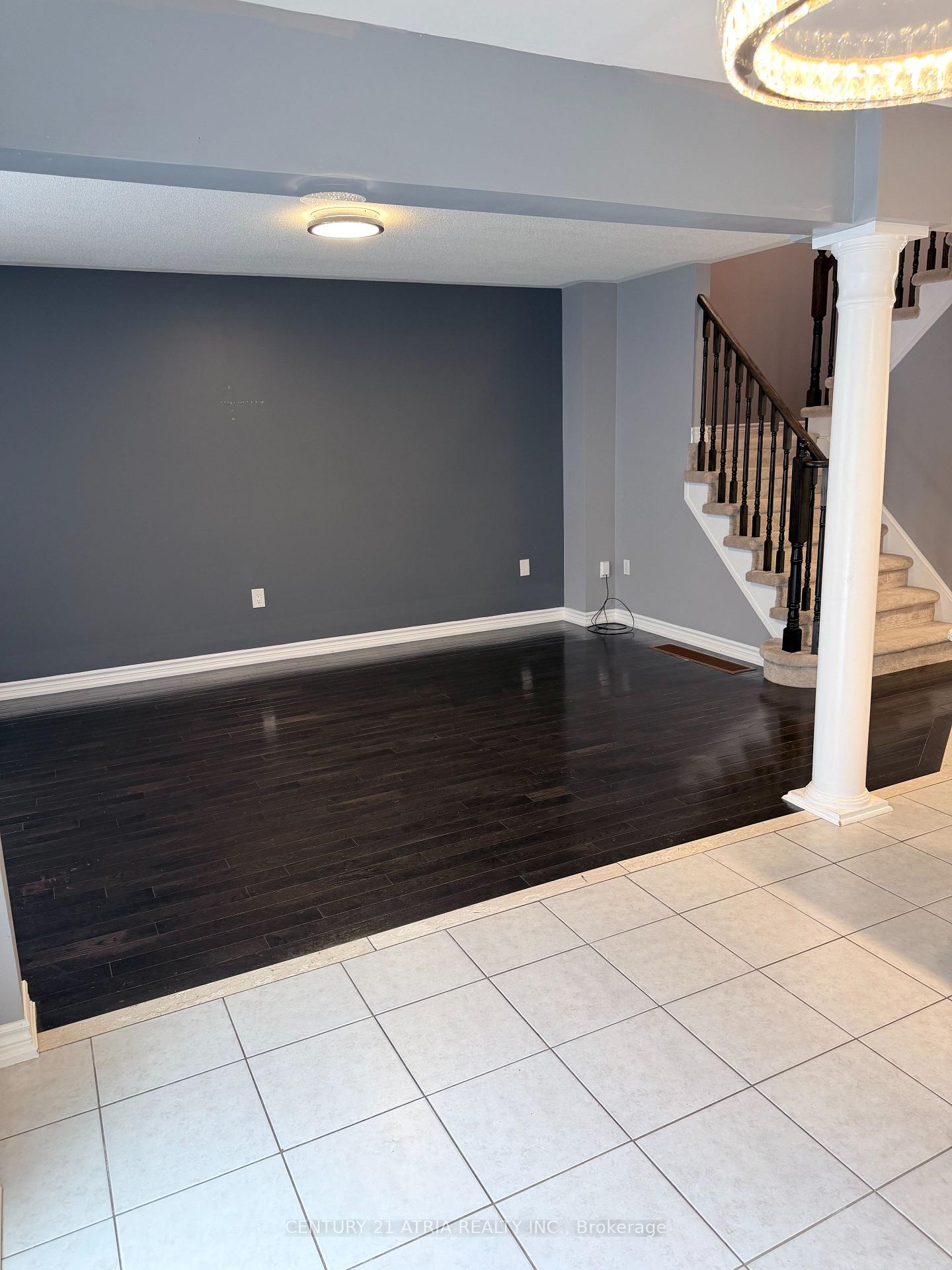 Photo 7 of 43 Redfern Crescent, Clarington, Bowmanville — HOMEH