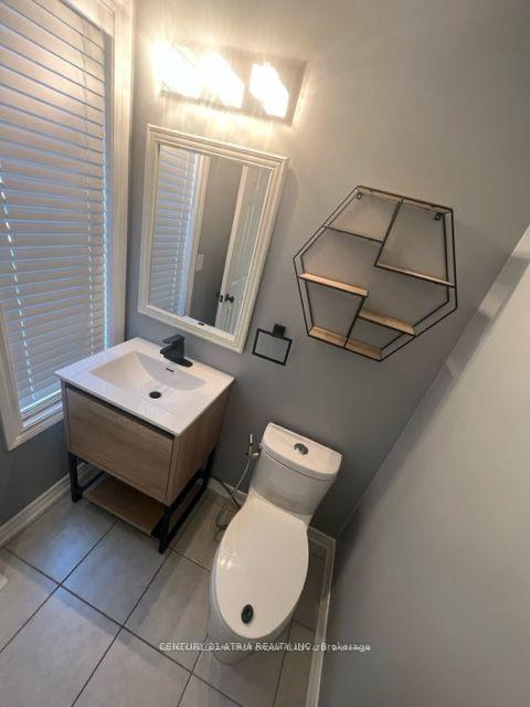 Photo 8 of 43 Redfern Crescent, Clarington, Bowmanville — HOMEH