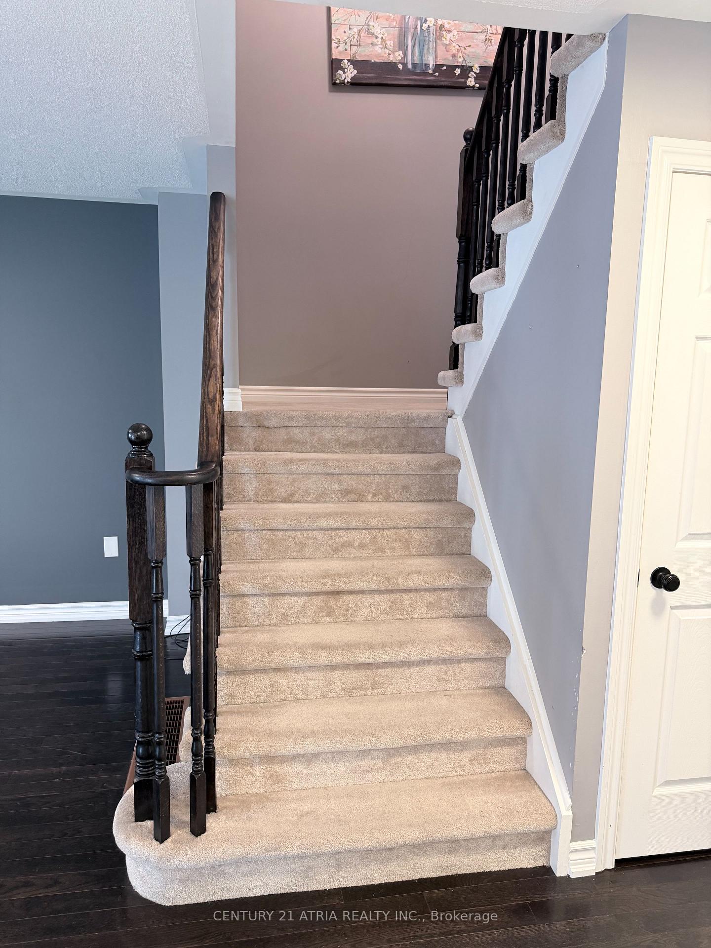 Photo 9 of 43 Redfern Crescent, Clarington, Bowmanville — HOMEH