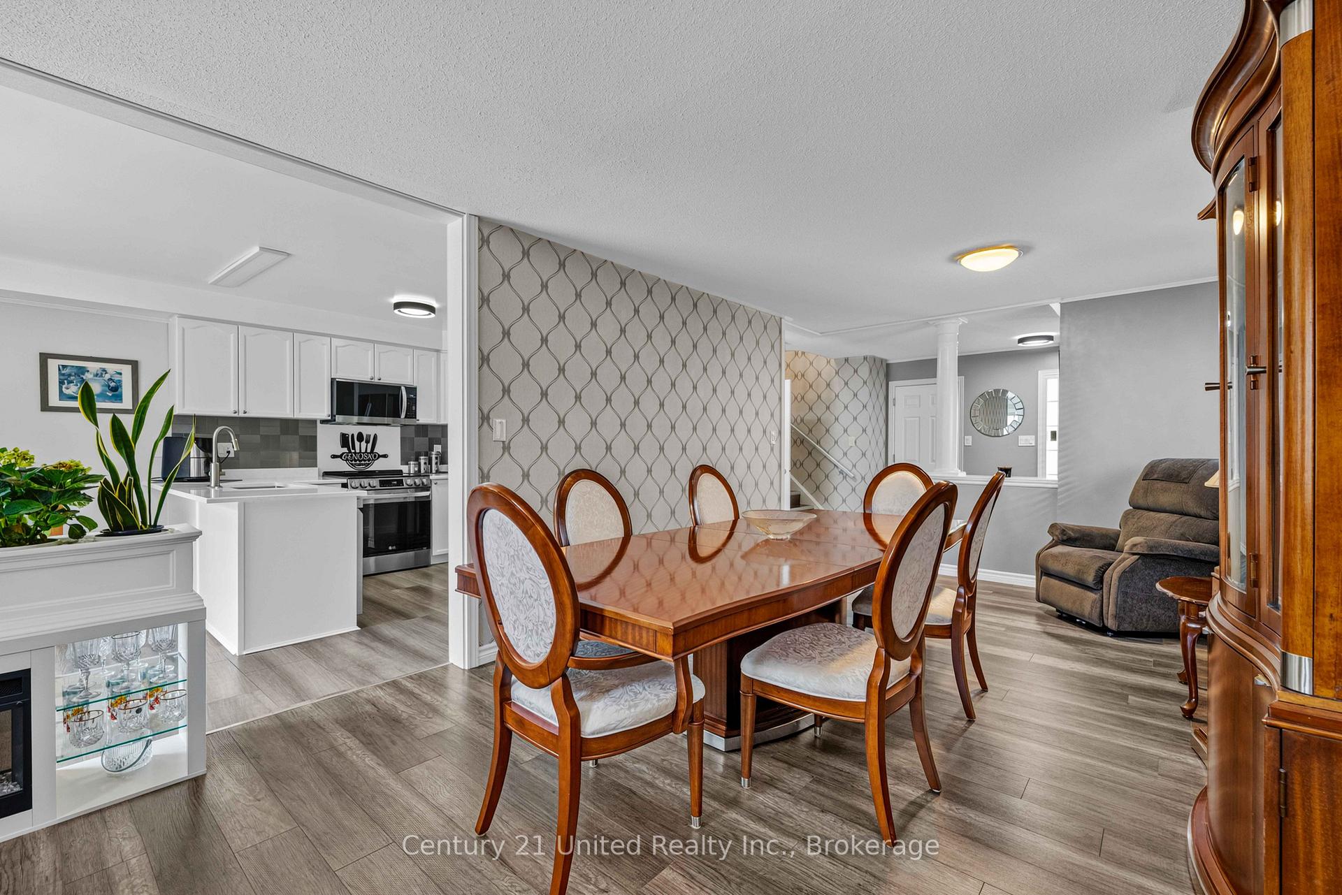 Photo 9 of 49 Waterview Lane, Clarington, Newcastle — HOMEH