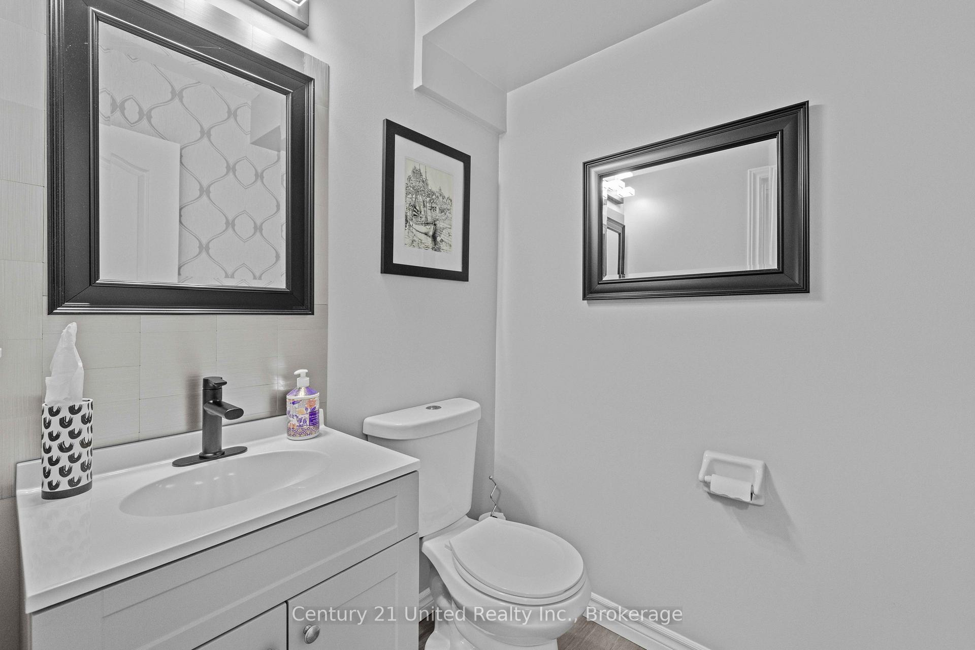 Photo 12 of 49 Waterview Lane, Clarington, Newcastle — HOMEH