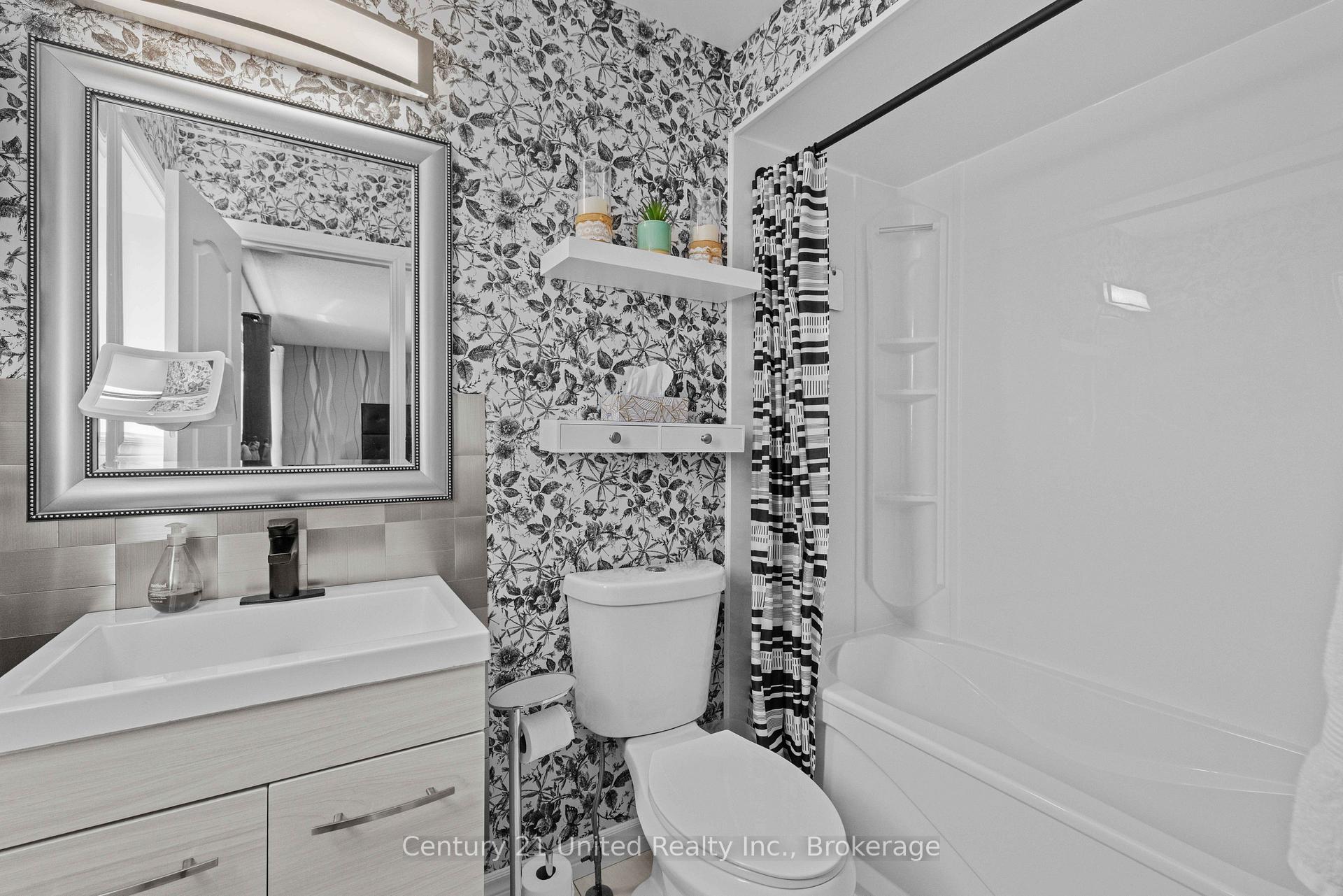 Photo 15 of 49 Waterview Lane, Clarington, Newcastle — HOMEH