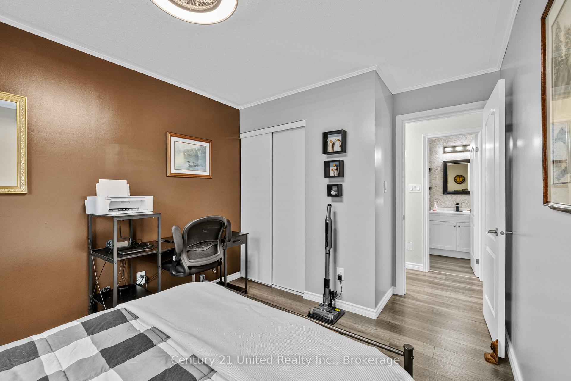 Photo 20 of 49 Waterview Lane, Clarington, Newcastle — HOMEH