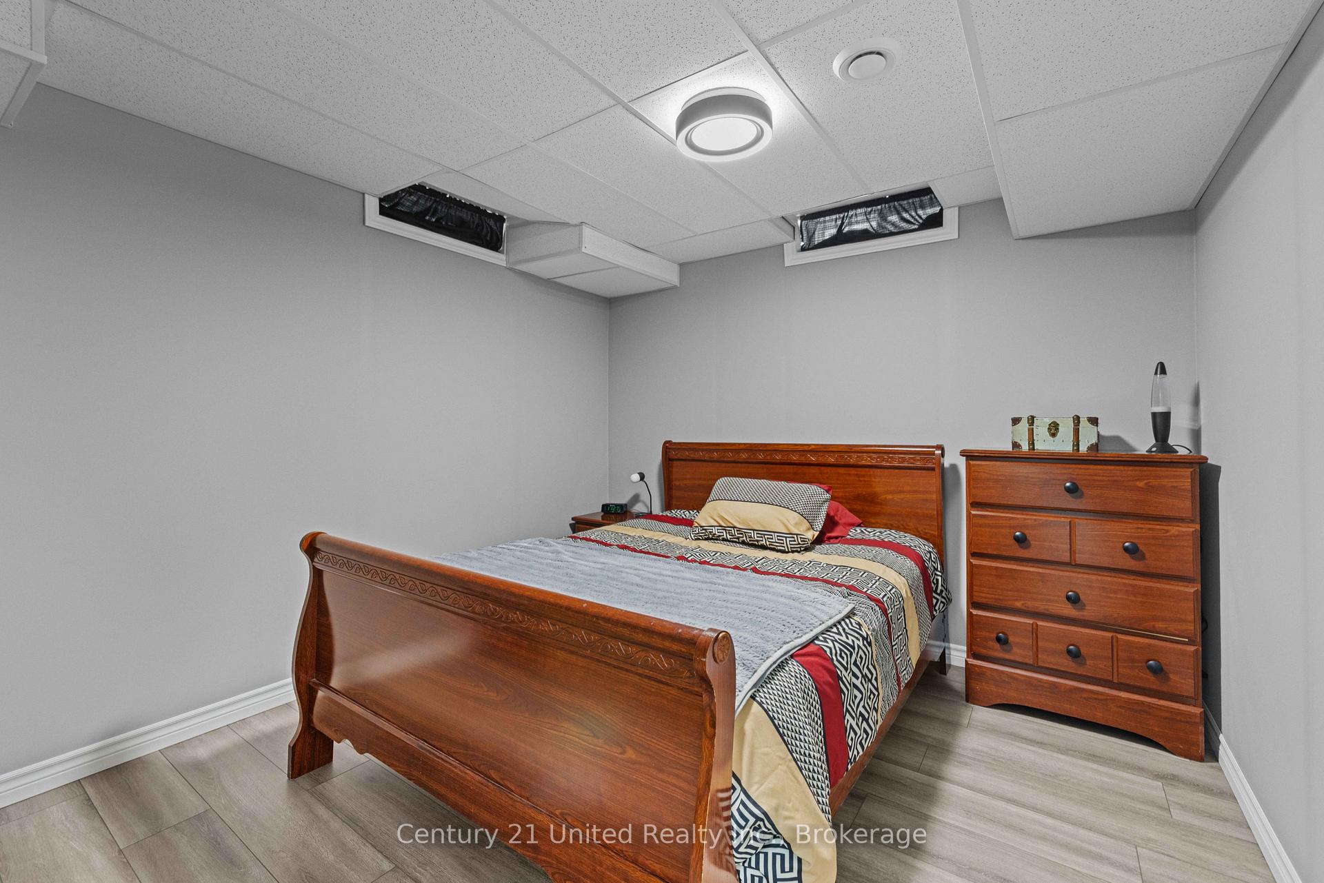 Photo 26 of 49 Waterview Lane, Clarington, Newcastle — HOMEH