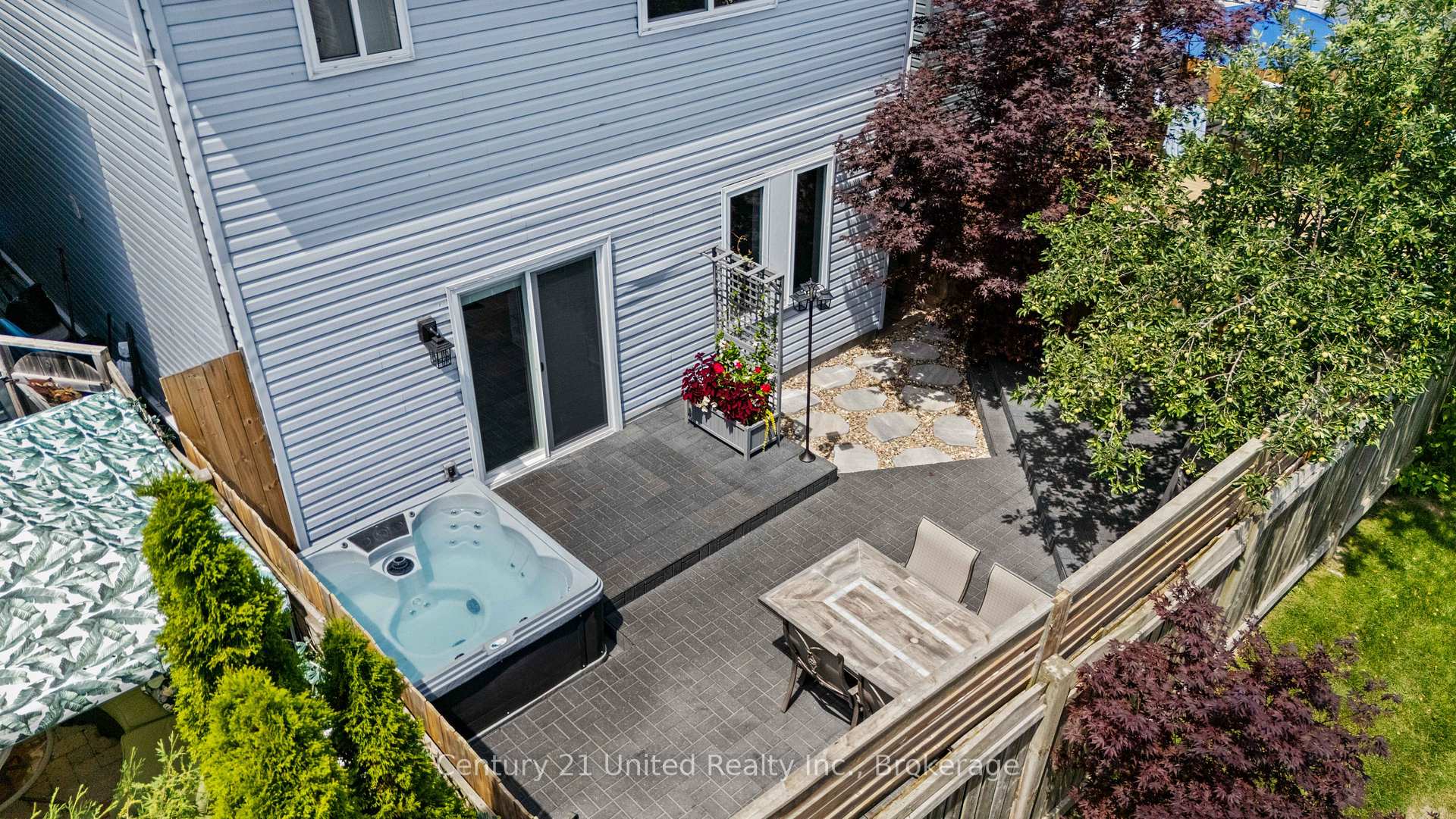 Photo 32 of 49 Waterview Lane, Clarington, Newcastle — HOMEH