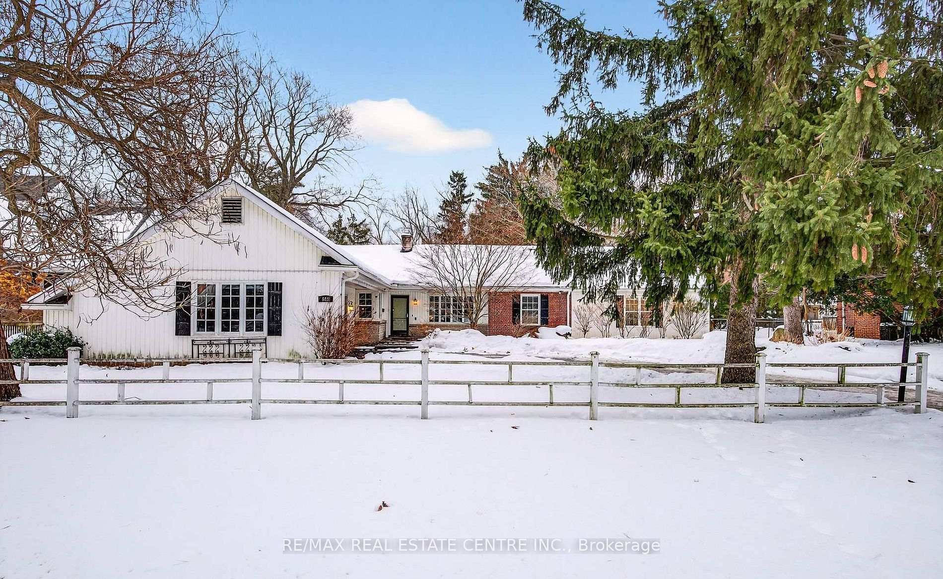 Photo 7 of 582 Cedar Avenue, Burlington, LaSalle — HOMEH