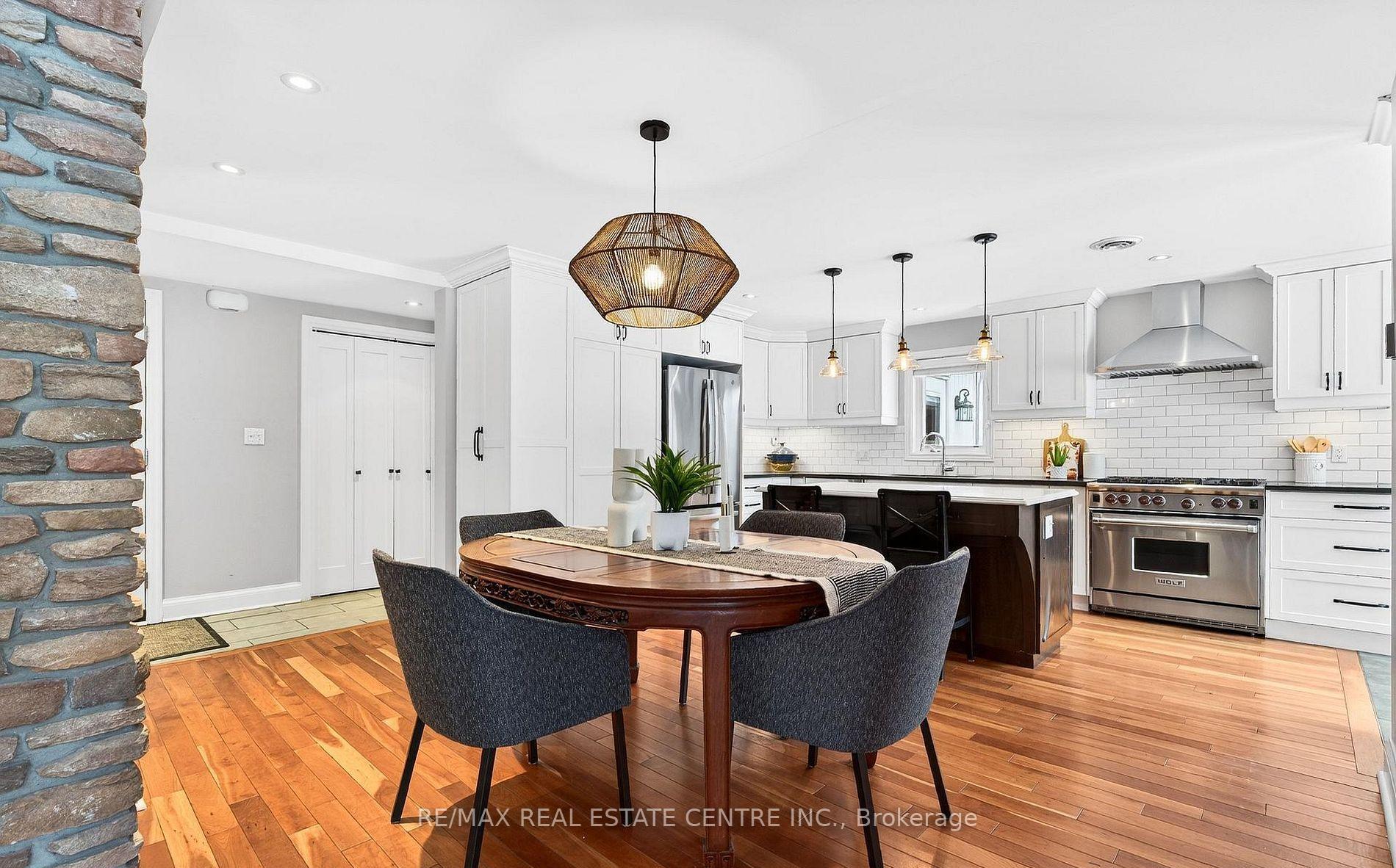 Photo 8 of 582 Cedar Avenue, Burlington, LaSalle — HOMEH