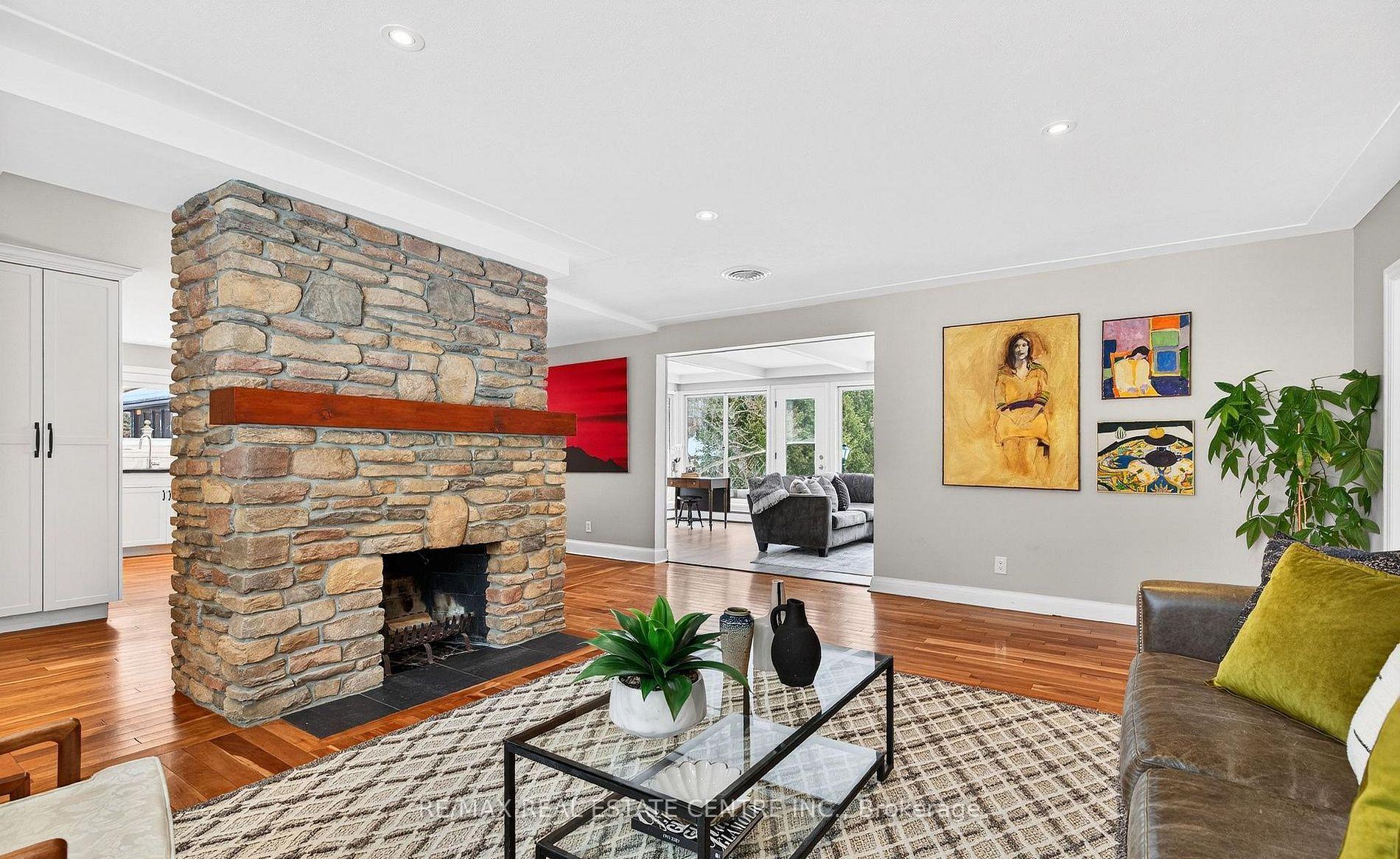 Photo 11 of 582 Cedar Avenue, Burlington, LaSalle — HOMEH