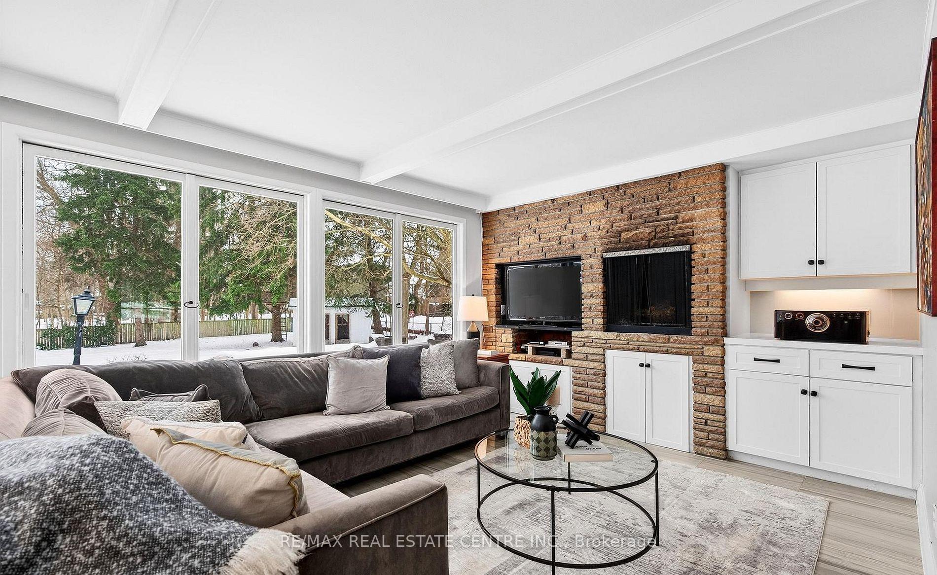 Photo 13 of 582 Cedar Avenue, Burlington, LaSalle — HOMEH