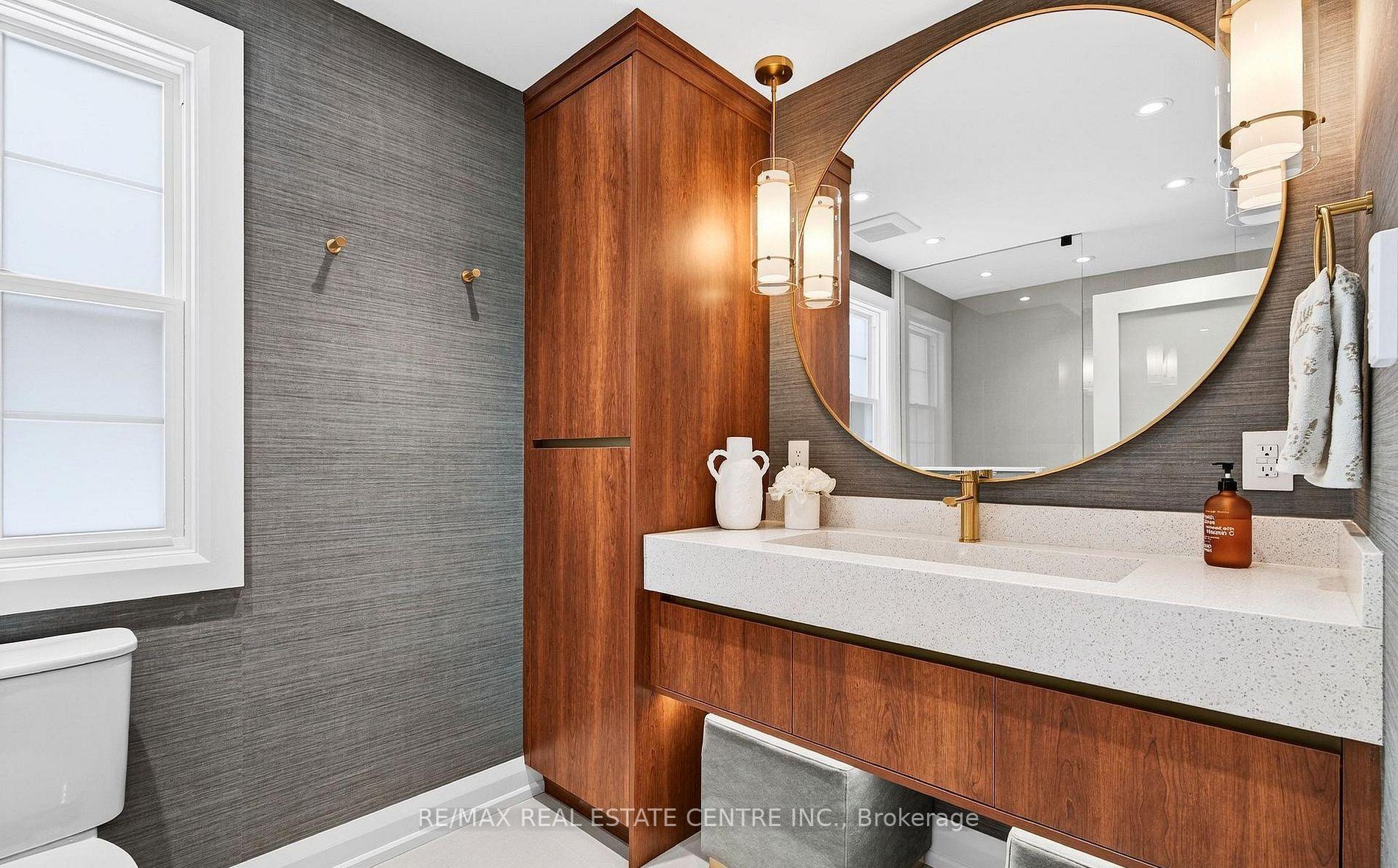 Photo 23 of 582 Cedar Avenue, Burlington, LaSalle — HOMEH