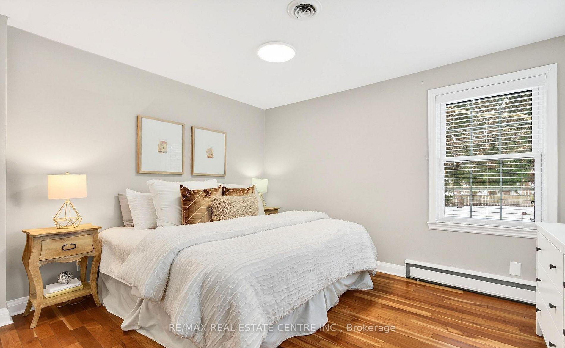 Photo 26 of 582 Cedar Avenue, Burlington, LaSalle — HOMEH