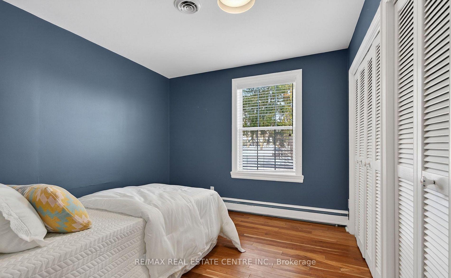 Photo 28 of 582 Cedar Avenue, Burlington, LaSalle — HOMEH