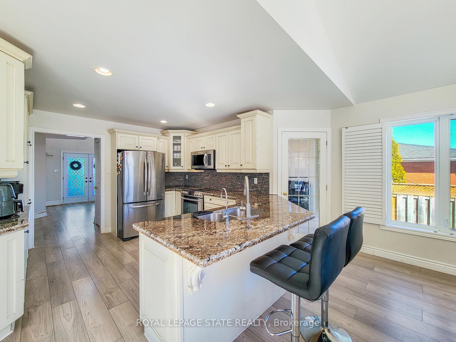 Photo 12 of 86 Margaret Avenue, Hamilton, Stoney Creek — HOMEH