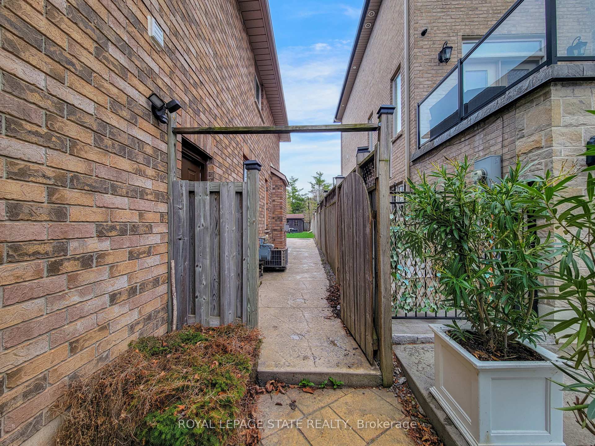 Photo 36 of 86 Margaret Avenue, Hamilton, Stoney Creek — HOMEH