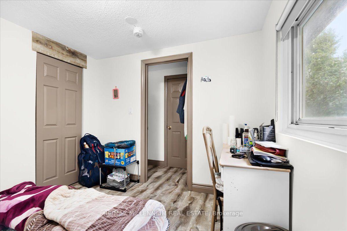 Photo 10 of 26 Talbot Street, Brampton, Bram West — HOMEH