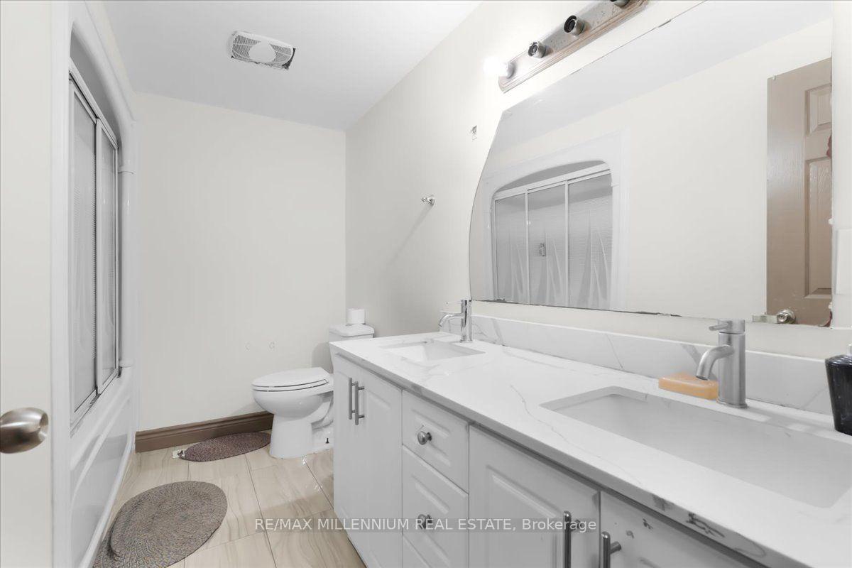 Photo 11 of 26 Talbot Street, Brampton, Bram West — HOMEH
