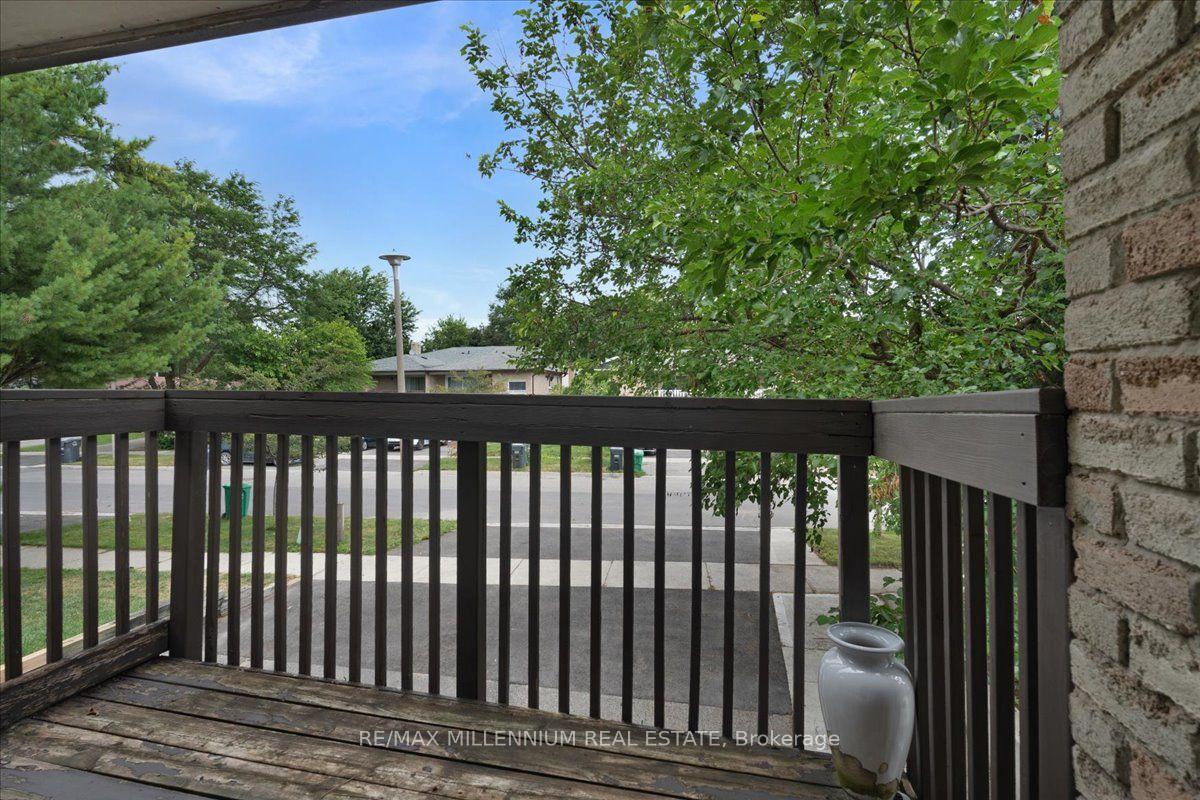 Photo 14 of 26 Talbot Street, Brampton, Bram West — HOMEH