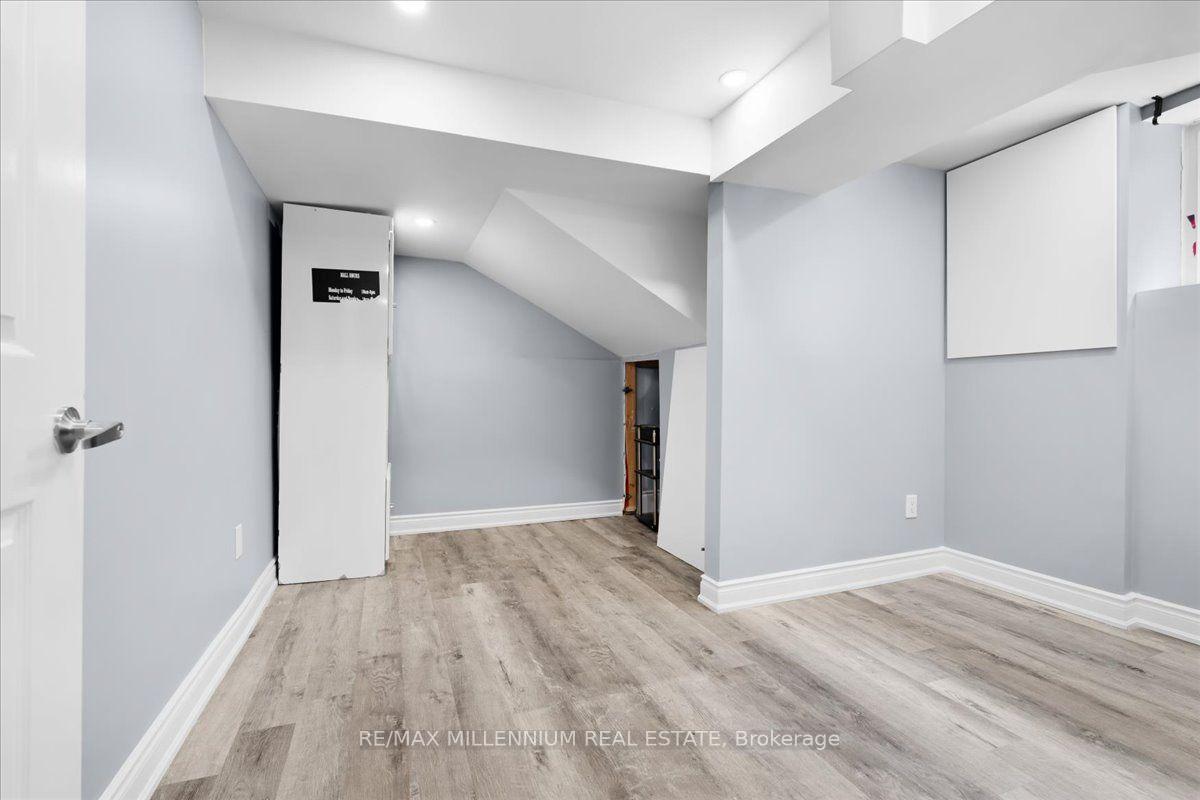 Photo 20 of 26 Talbot Street, Brampton, Bram West — HOMEH