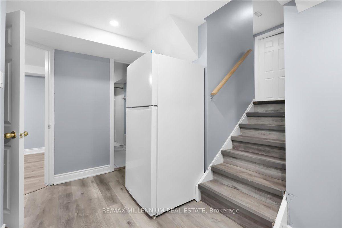 Photo 24 of 26 Talbot Street, Brampton, Bram West — HOMEH