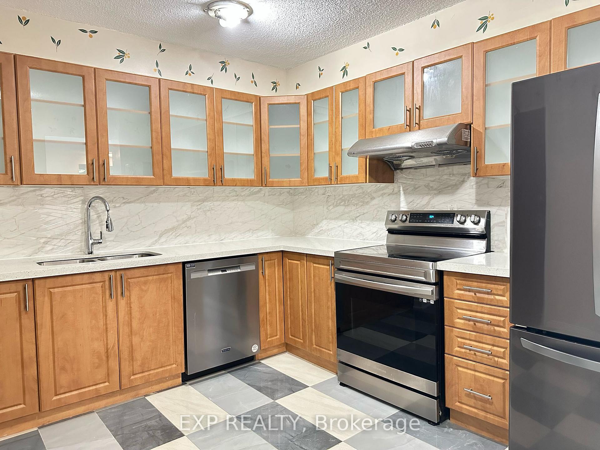 Front of Unit 1413, 50 Mississauga Valley