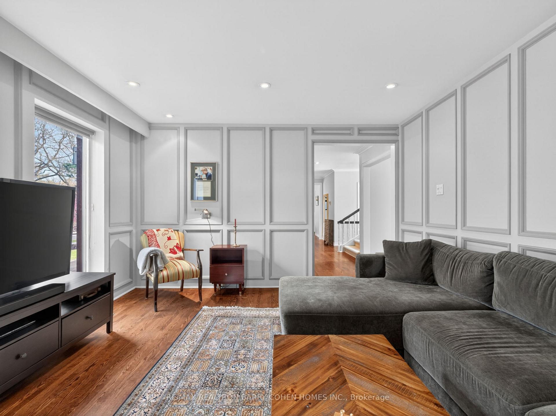 Photo 6 of 19 Saintfield Avenue, North York, Bridle Path-Sunnybrook-York Mills — HOMEH