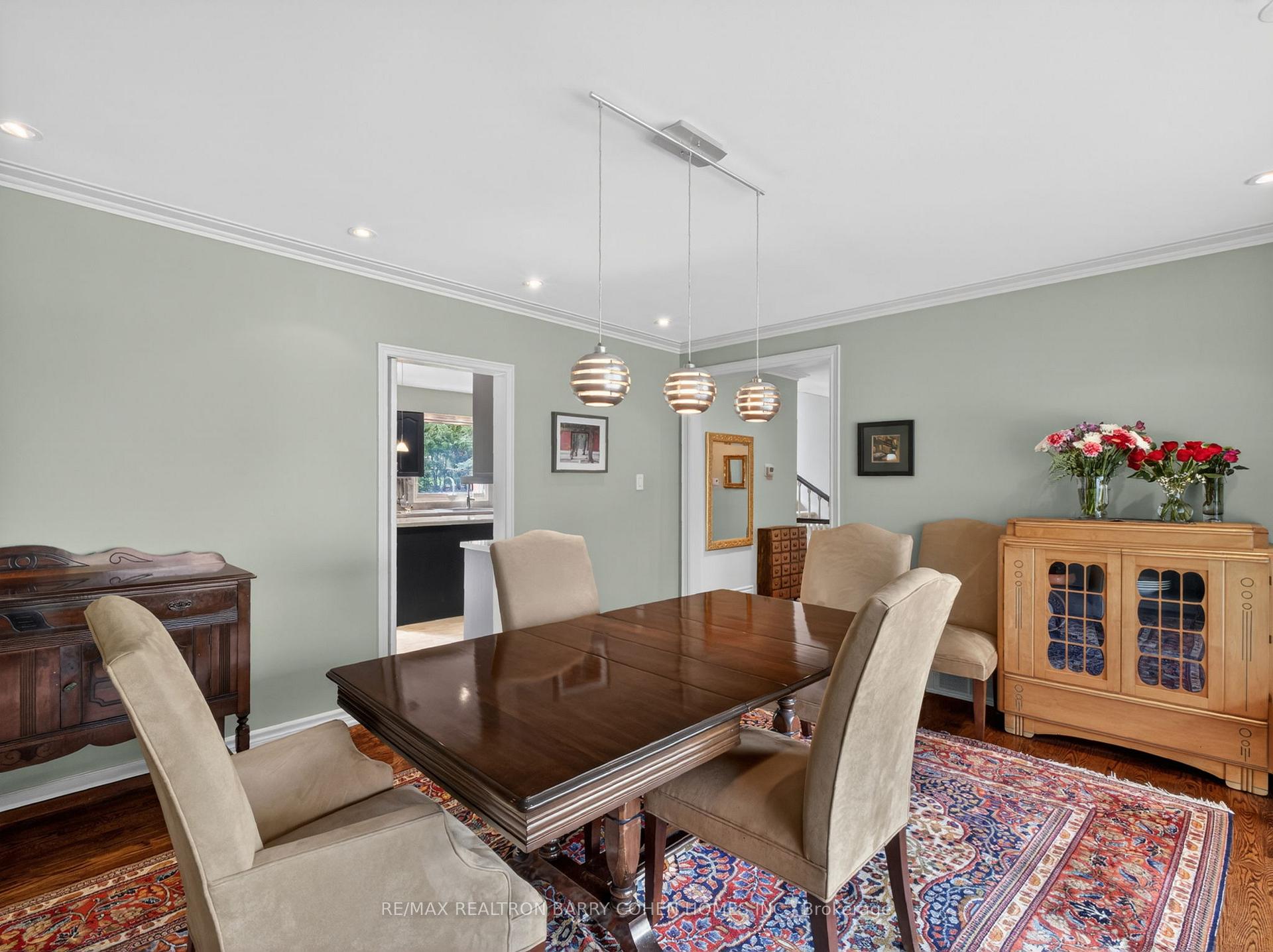 Photo 8 of 19 Saintfield Avenue, North York, Bridle Path-Sunnybrook-York Mills — HOMEH