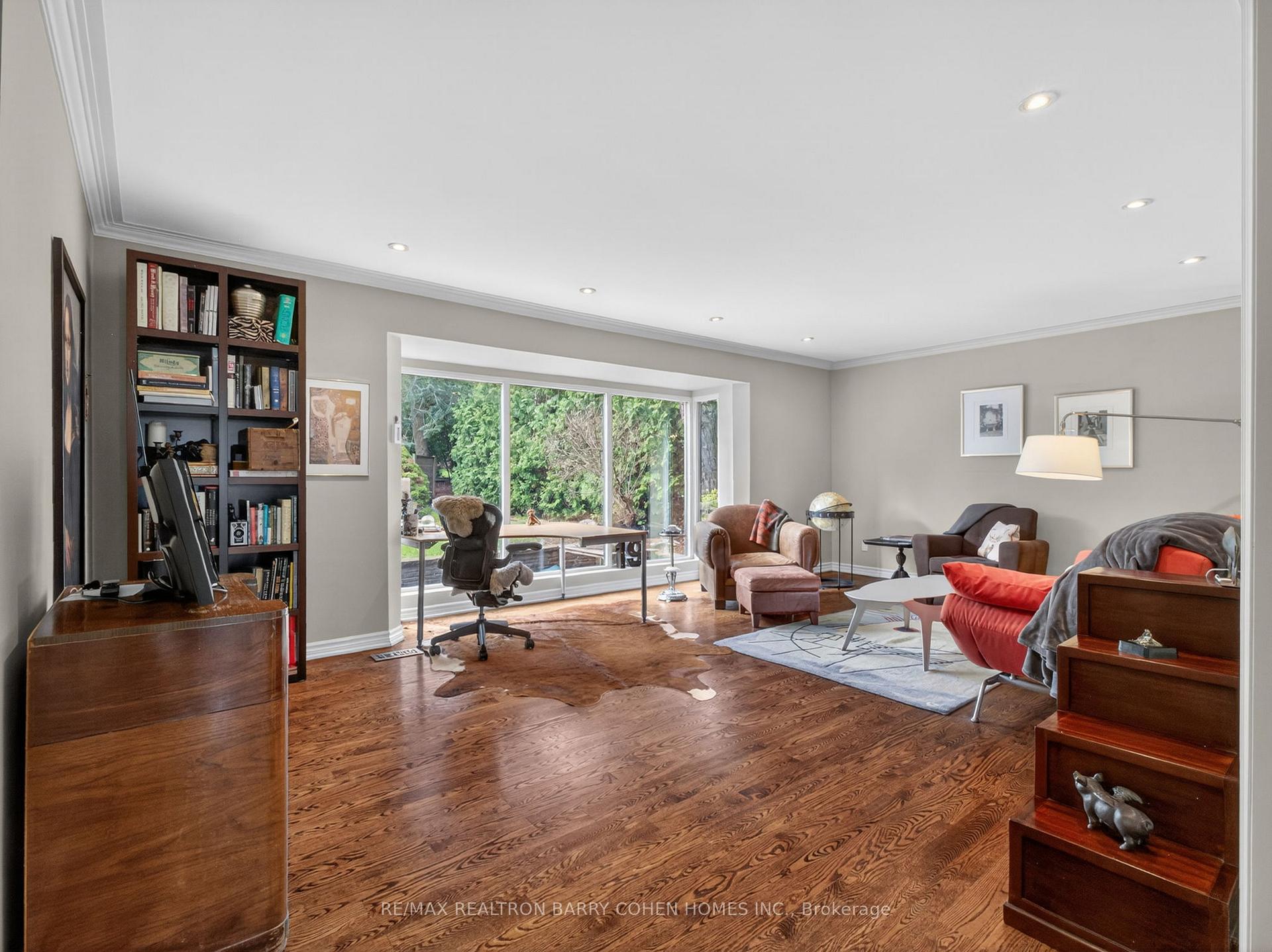 Photo 13 of 19 Saintfield Avenue, North York, Bridle Path-Sunnybrook-York Mills — HOMEH