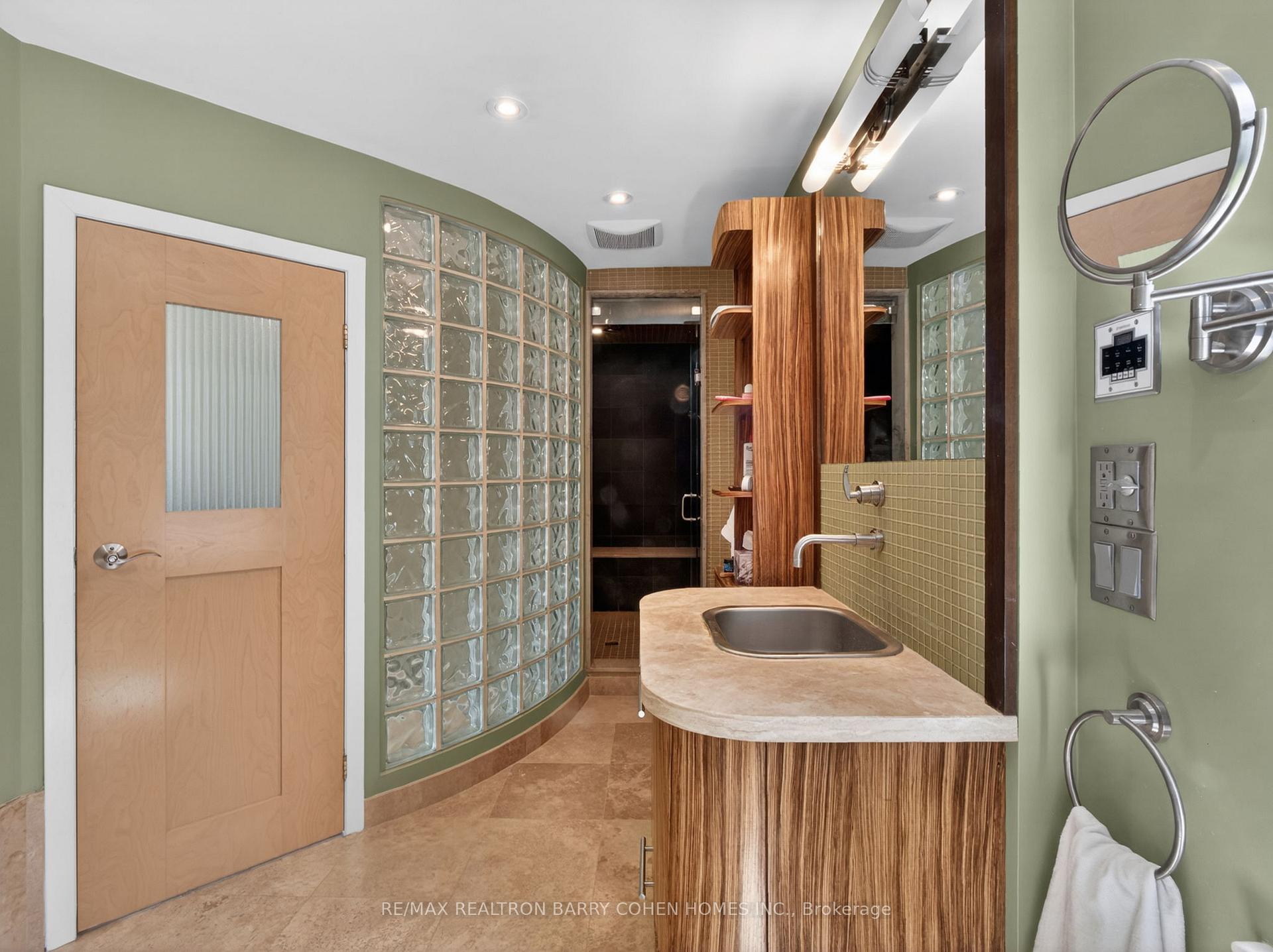 Photo 20 of 19 Saintfield Avenue, North York, Bridle Path-Sunnybrook-York Mills — HOMEH