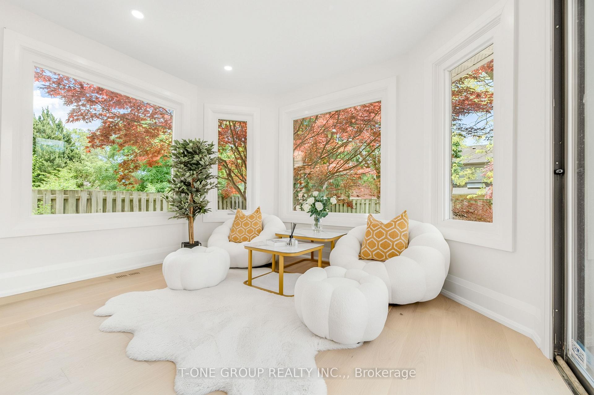 Photo 5 of 57 Buchanan Drive, Markham, Unionville — HOMEH