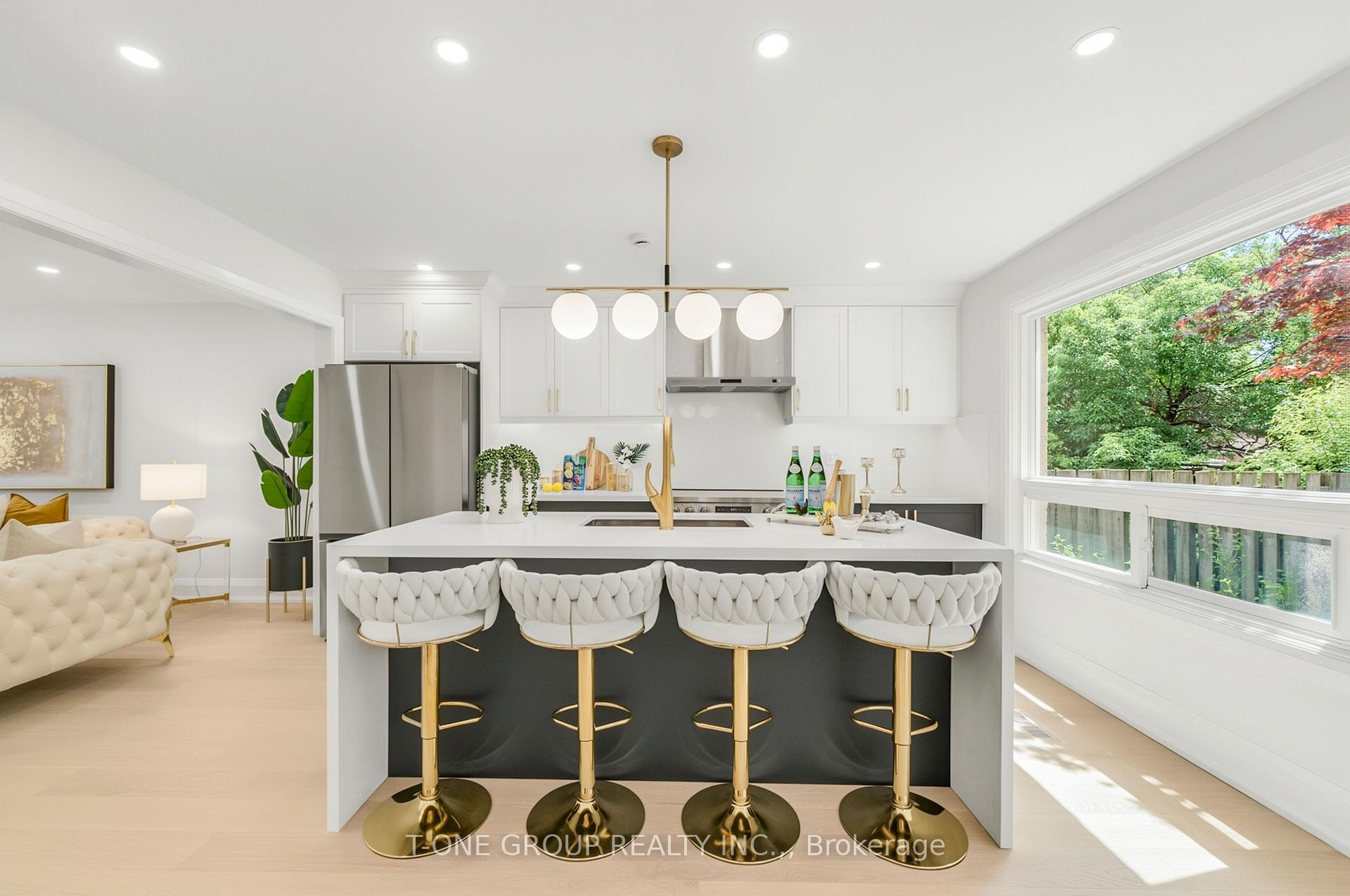 Photo 8 of 57 Buchanan Drive, Markham, Unionville — HOMEH