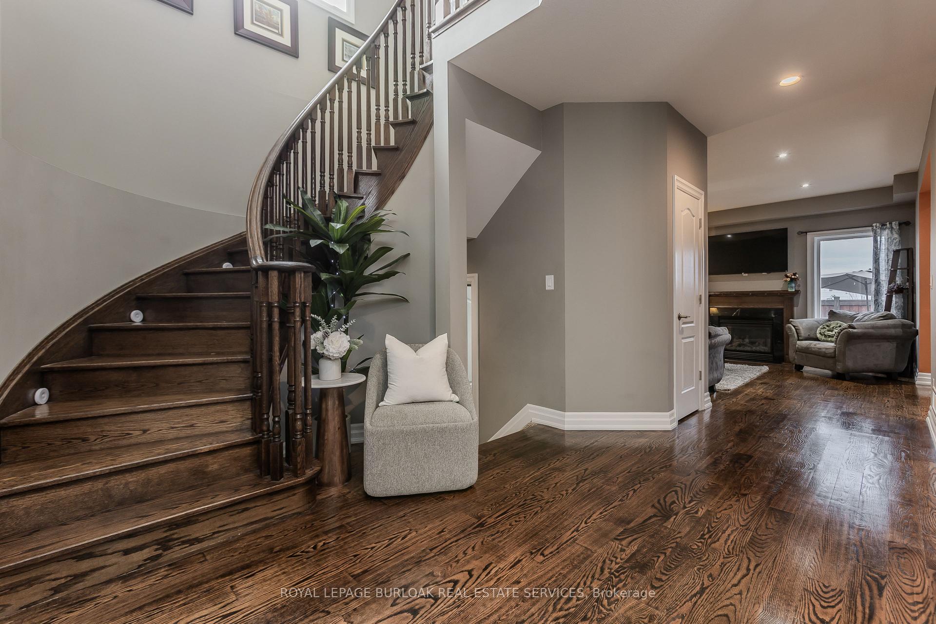 Photo 3 of 24 Newcastle Court, Hamilton, Thorner — HOMEH