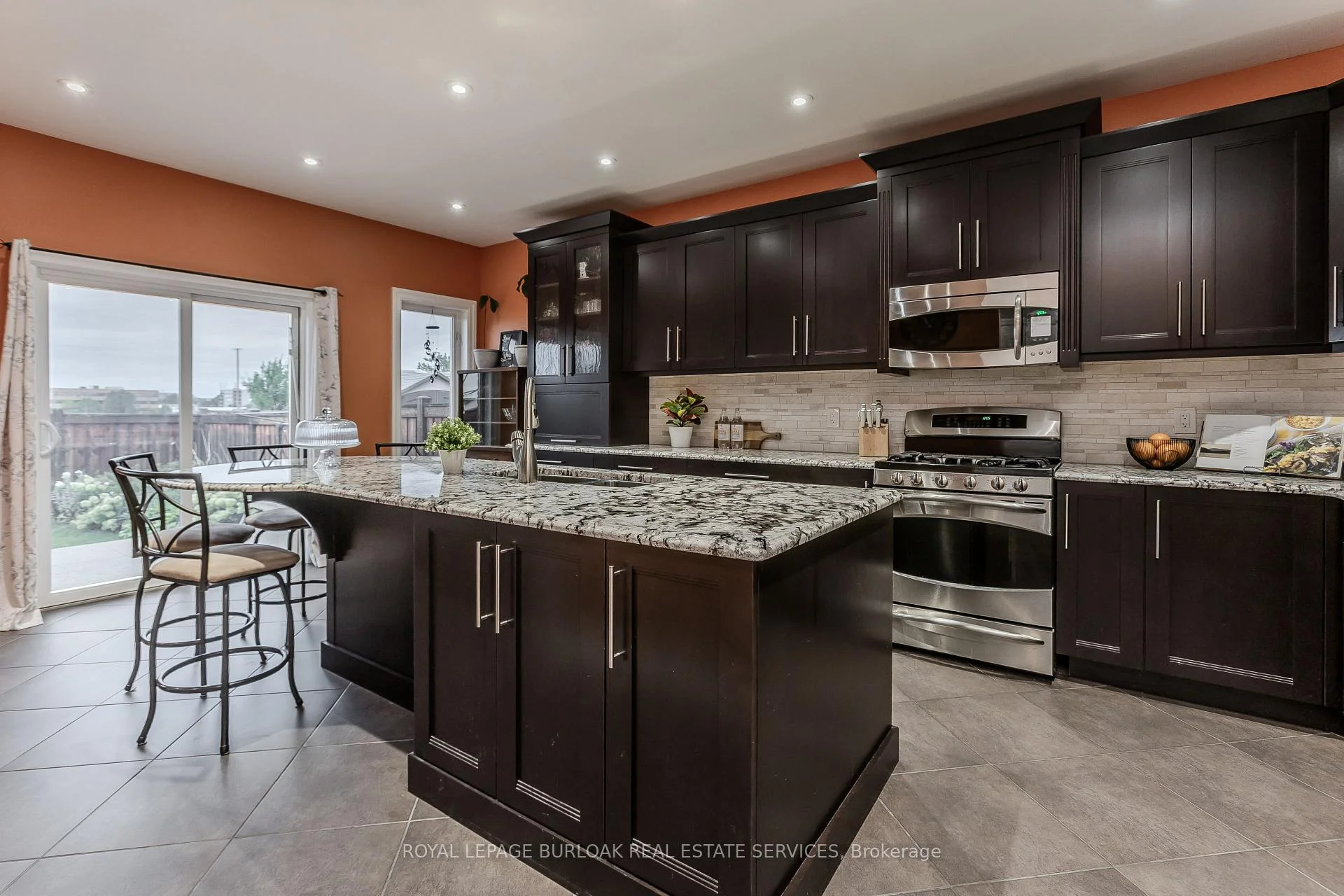 Photo 17 of 24 Newcastle Court, Hamilton, Thorner — HOMEH