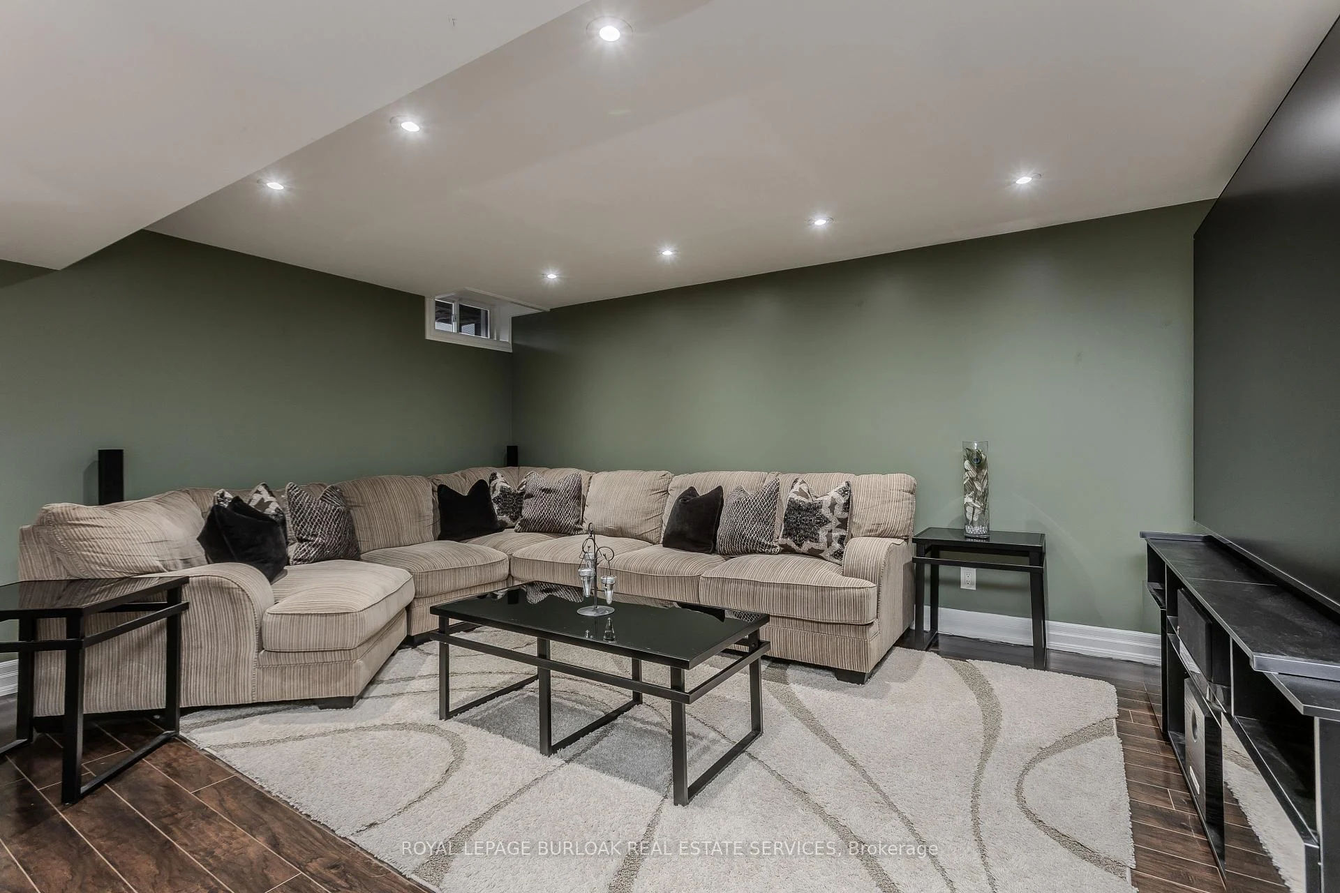 Photo 38 of 24 Newcastle Court, Hamilton, Thorner — HOMEH