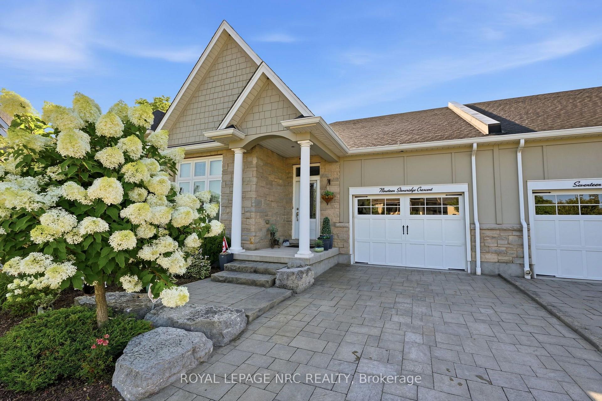 Photo of 19 Stoneridge Crescent