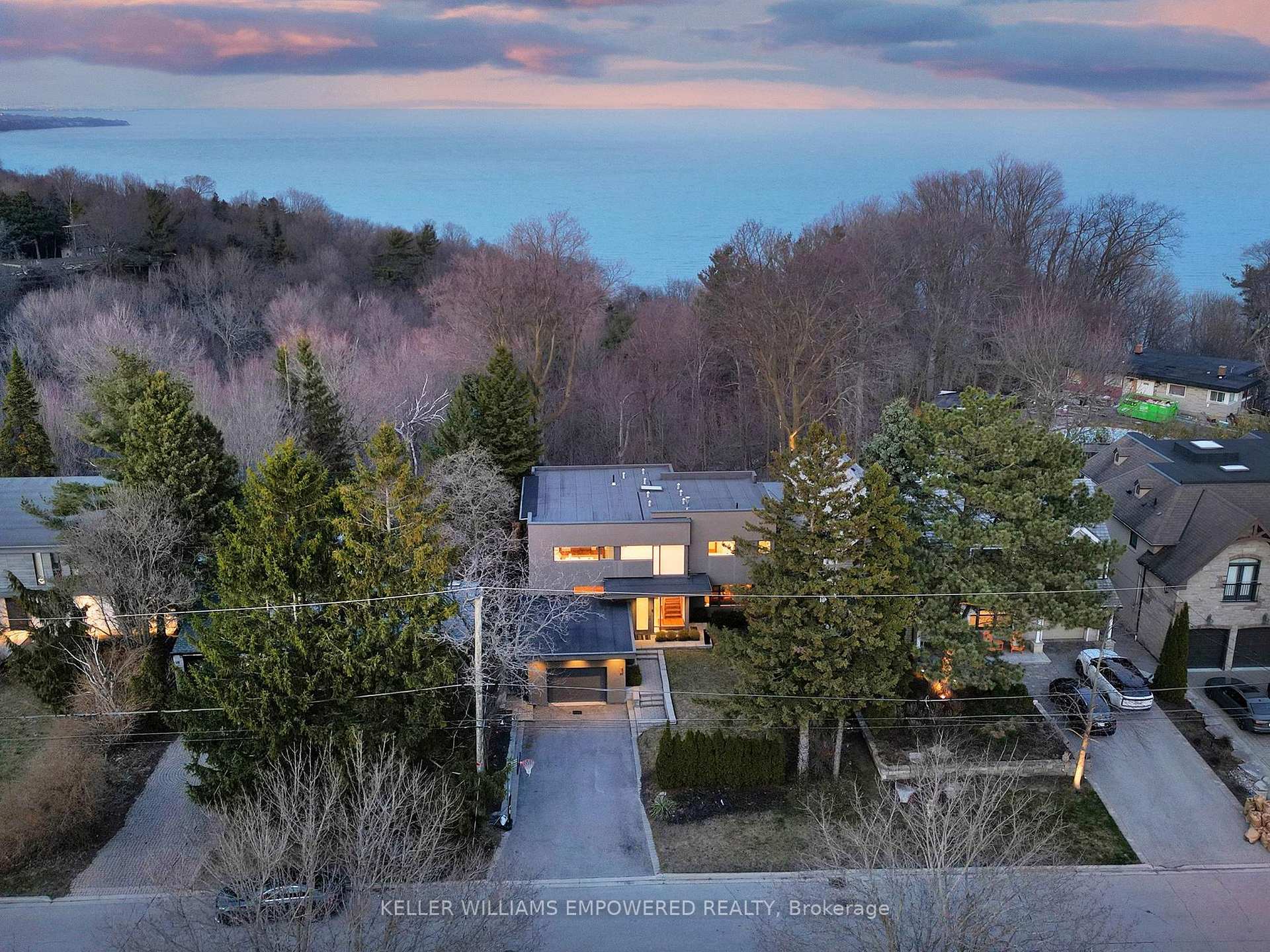 Photo 2 of 9 Fenwood Heights, Scarborough, Cliffcrest — HOMEH