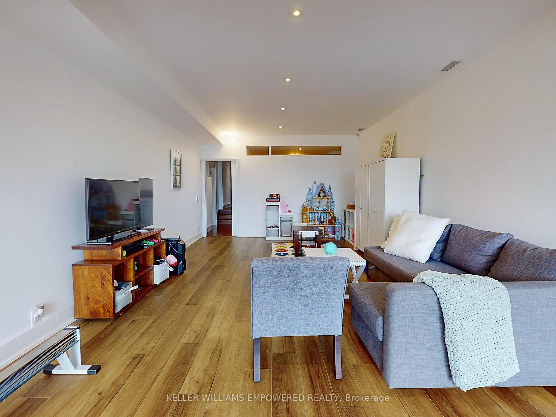 Photo 40 of 9 Fenwood Heights, Scarborough, Cliffcrest — HOMEH
