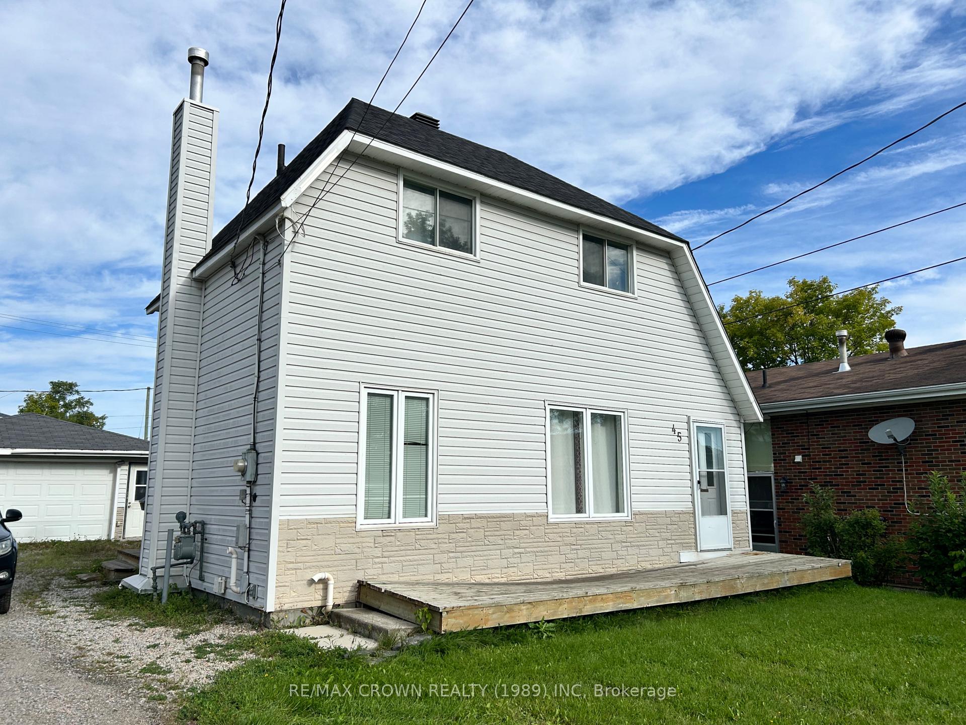 Photo 2 of 45 Dallyn Avenue, Kapuskasing — HOMEH