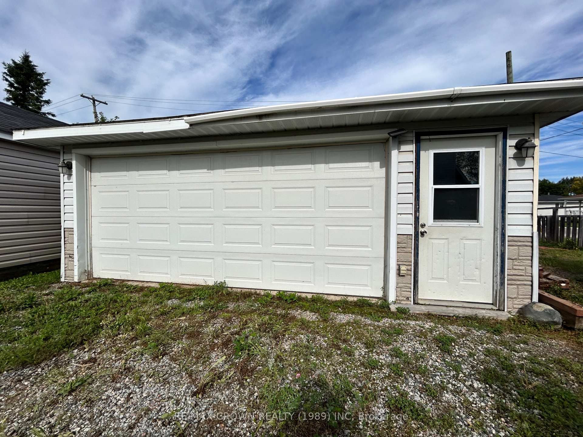 Photo 27 of 45 Dallyn Avenue, Kapuskasing — HOMEH