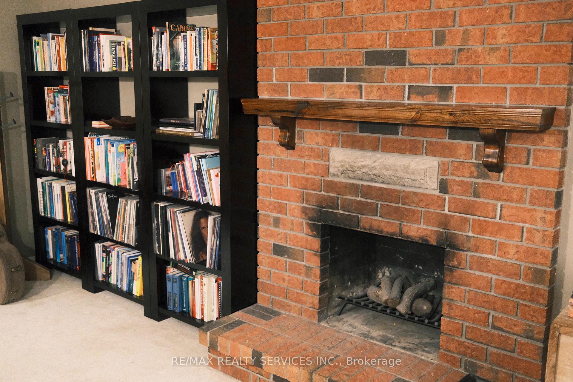 Photo 9 of 3975 Seebring Crescent, Mississauga, Erin Mills — HOMEH