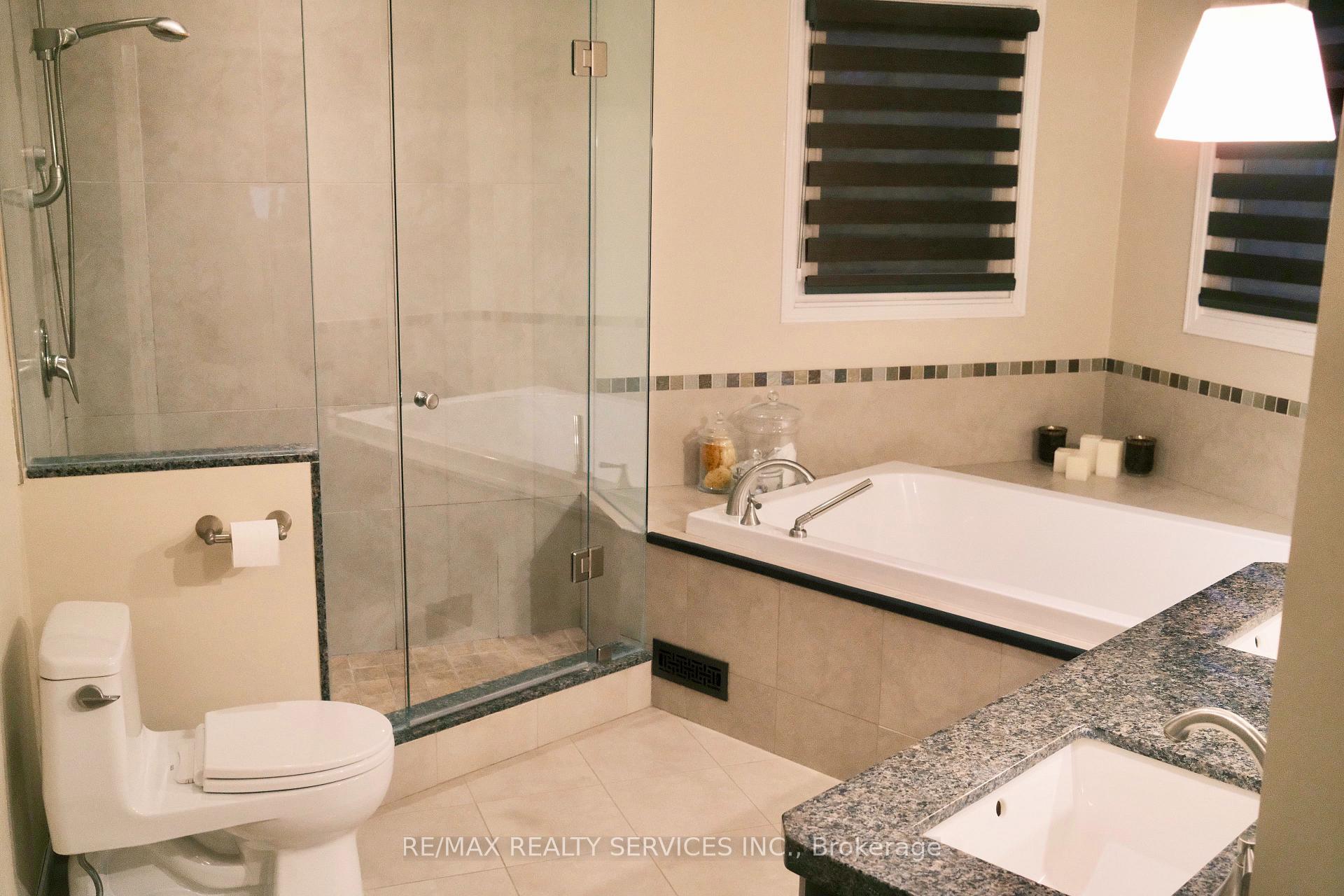 Photo 13 of 3975 Seebring Crescent, Mississauga, Erin Mills — HOMEH