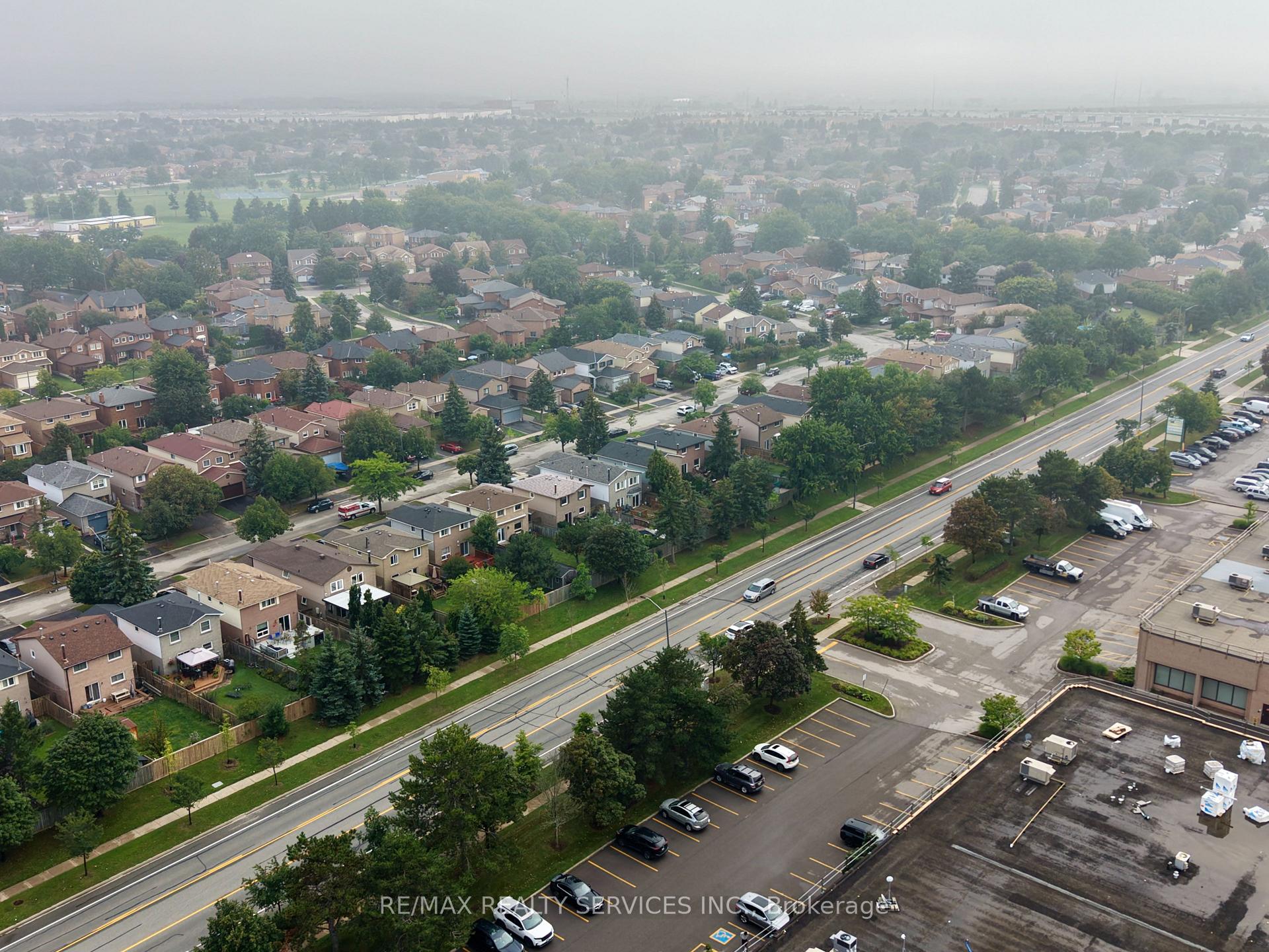 Photo 18 of 3975 Seebring Crescent, Mississauga, Erin Mills — HOMEH