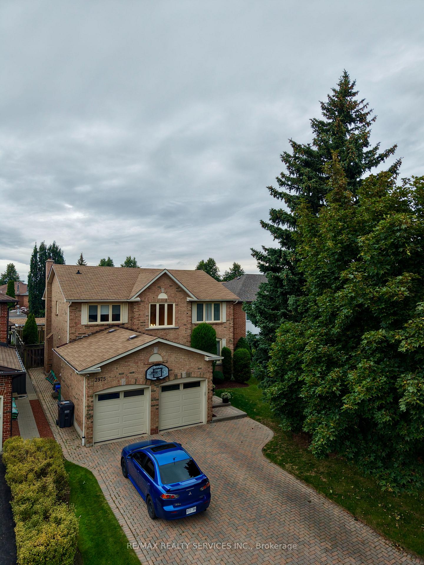 Photo 25 of 3975 Seebring Crescent, Mississauga, Erin Mills — HOMEH
