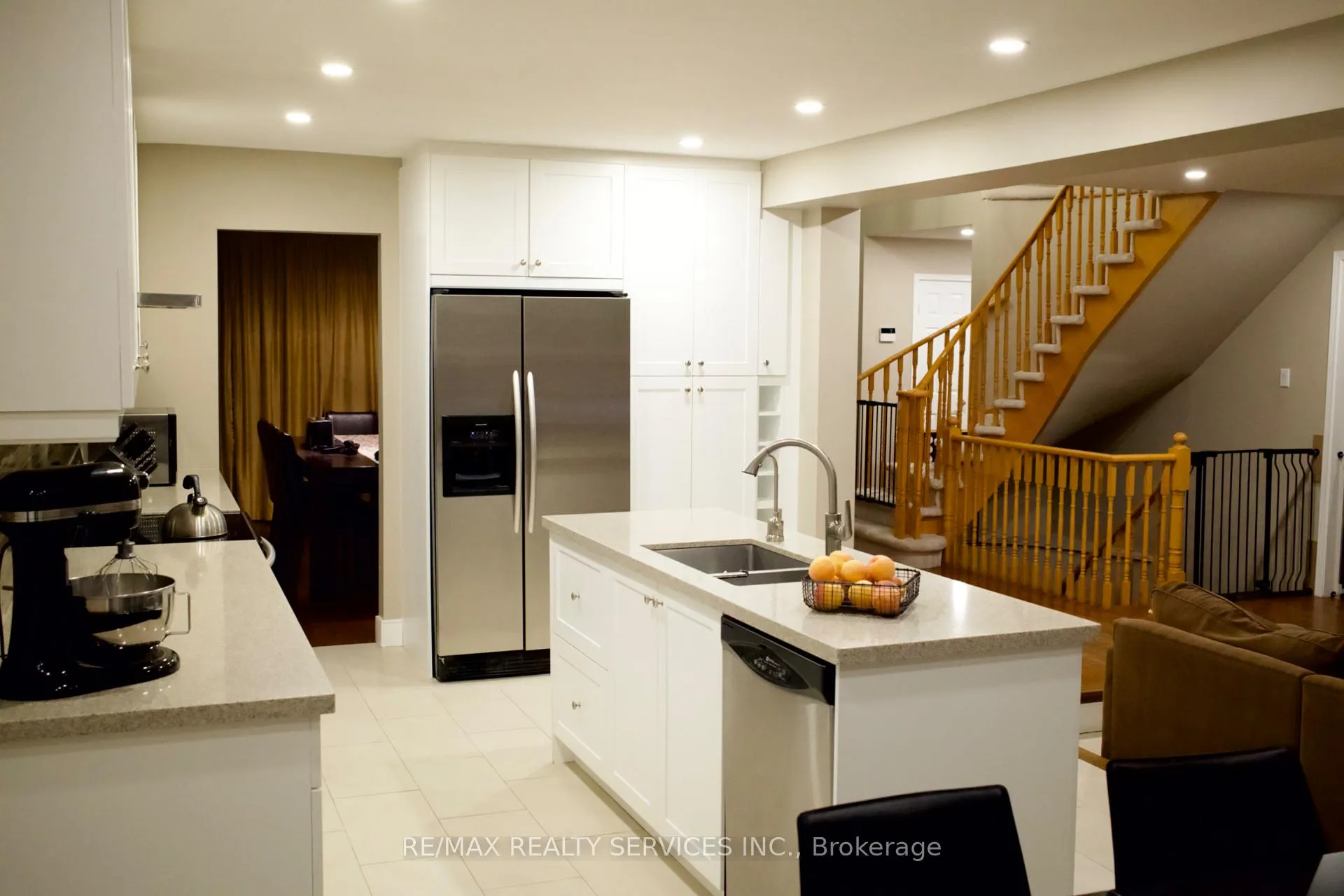 Photo 7 of 3975 Seebring Crescent, Mississauga, Erin Mills — HOMEH