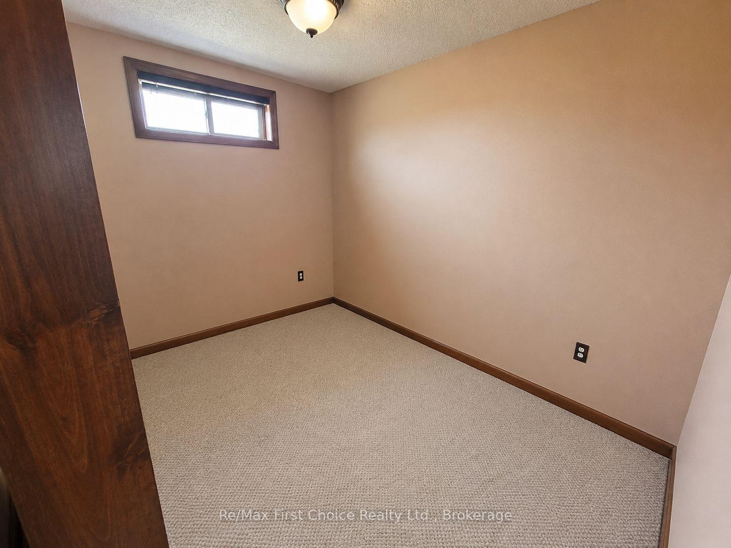 Photo 14 of 248 Third St Street E, Fort Frances — HOMEH