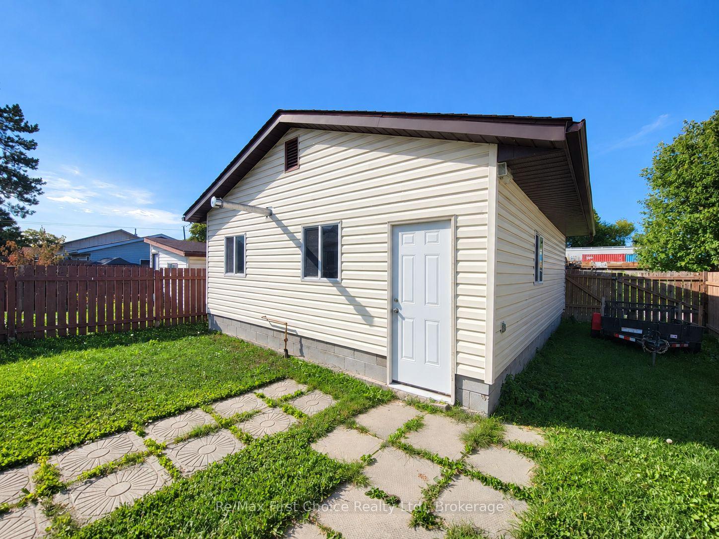 Photo 23 of 248 Third St Street E, Fort Frances — HOMEH