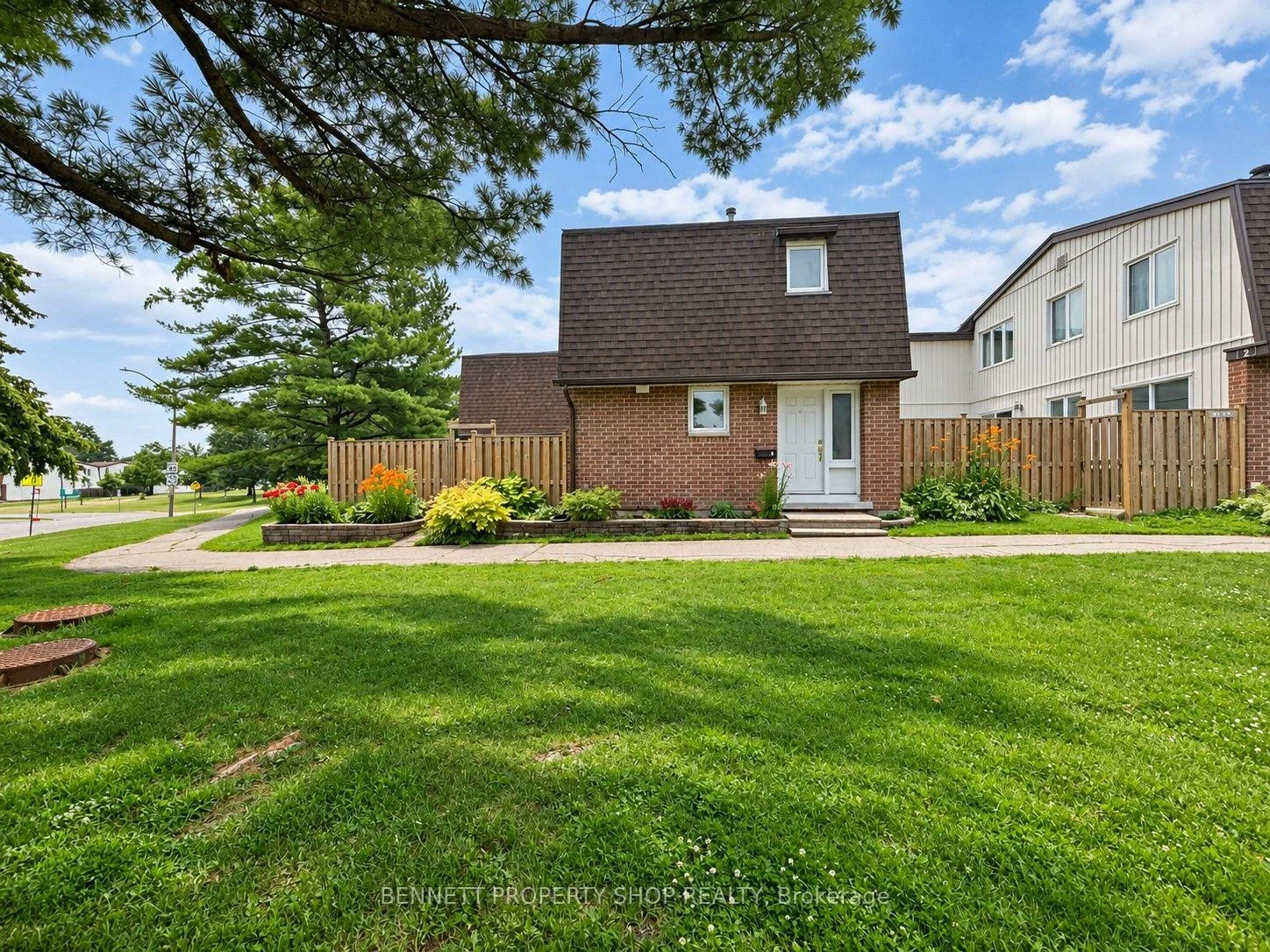 Photo of Unit 1, 837 Eastvale Drive